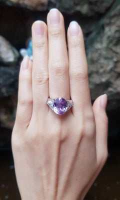 Anello con zaffiro viola non riscaldato di Ceylon da 8 carati e diamanti in platino, certificato GIA