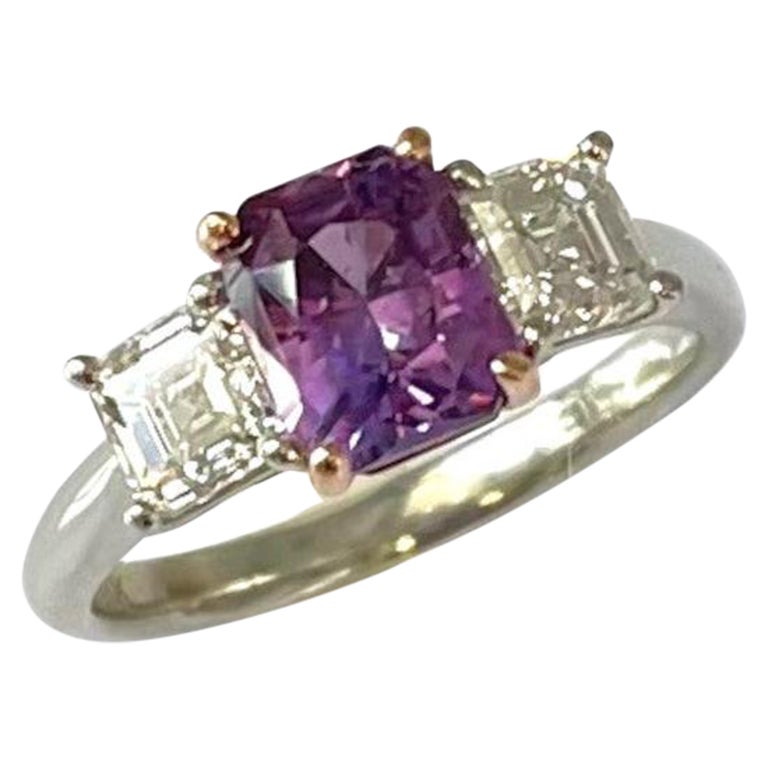 Anello di fidanzamento con zaffiro viola e diamante non riscaldato certificato GIA, 2,14 carati in vendita