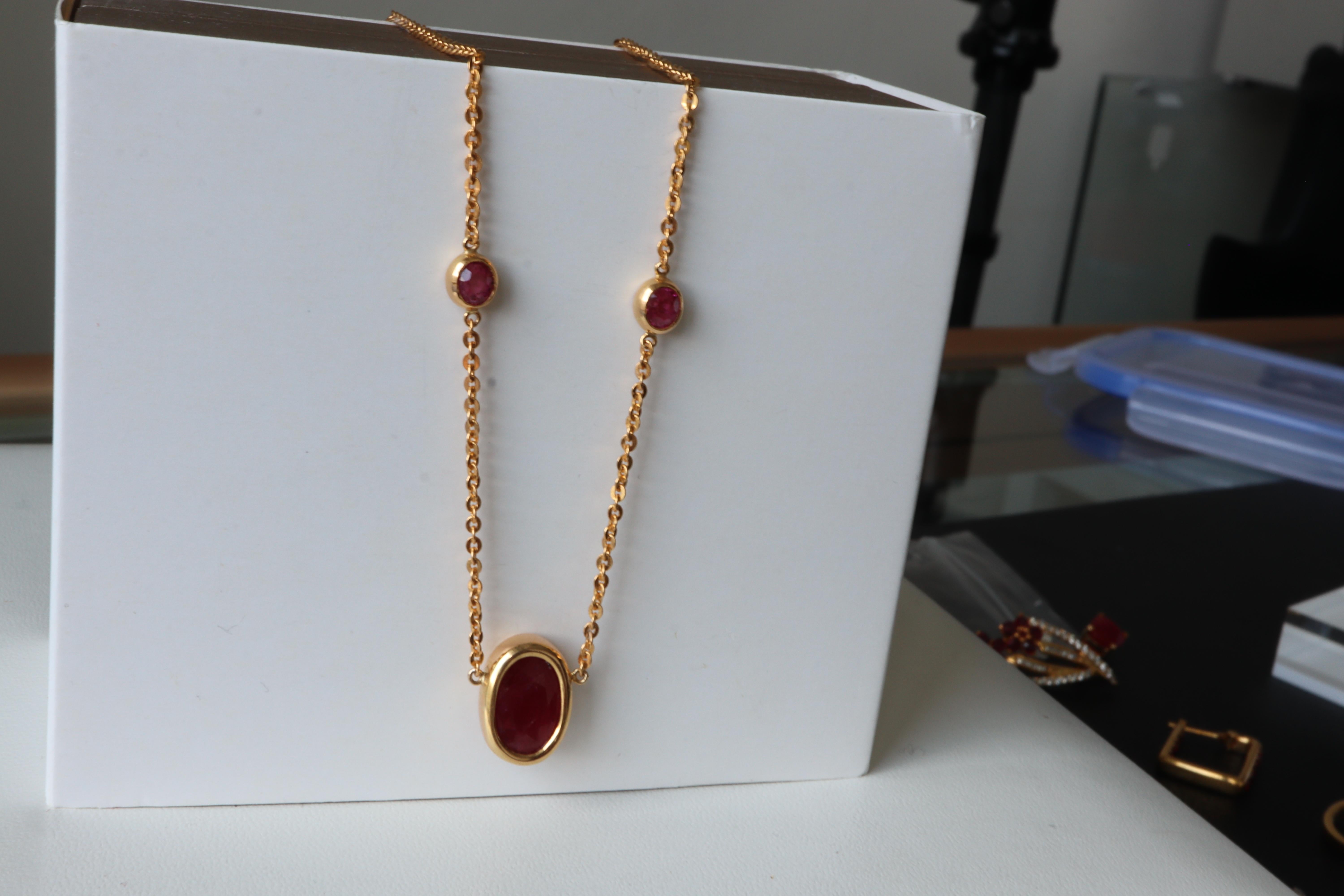 GIA certified Unheated Ruby Necklace in 22k solid gold chain in vendita 3