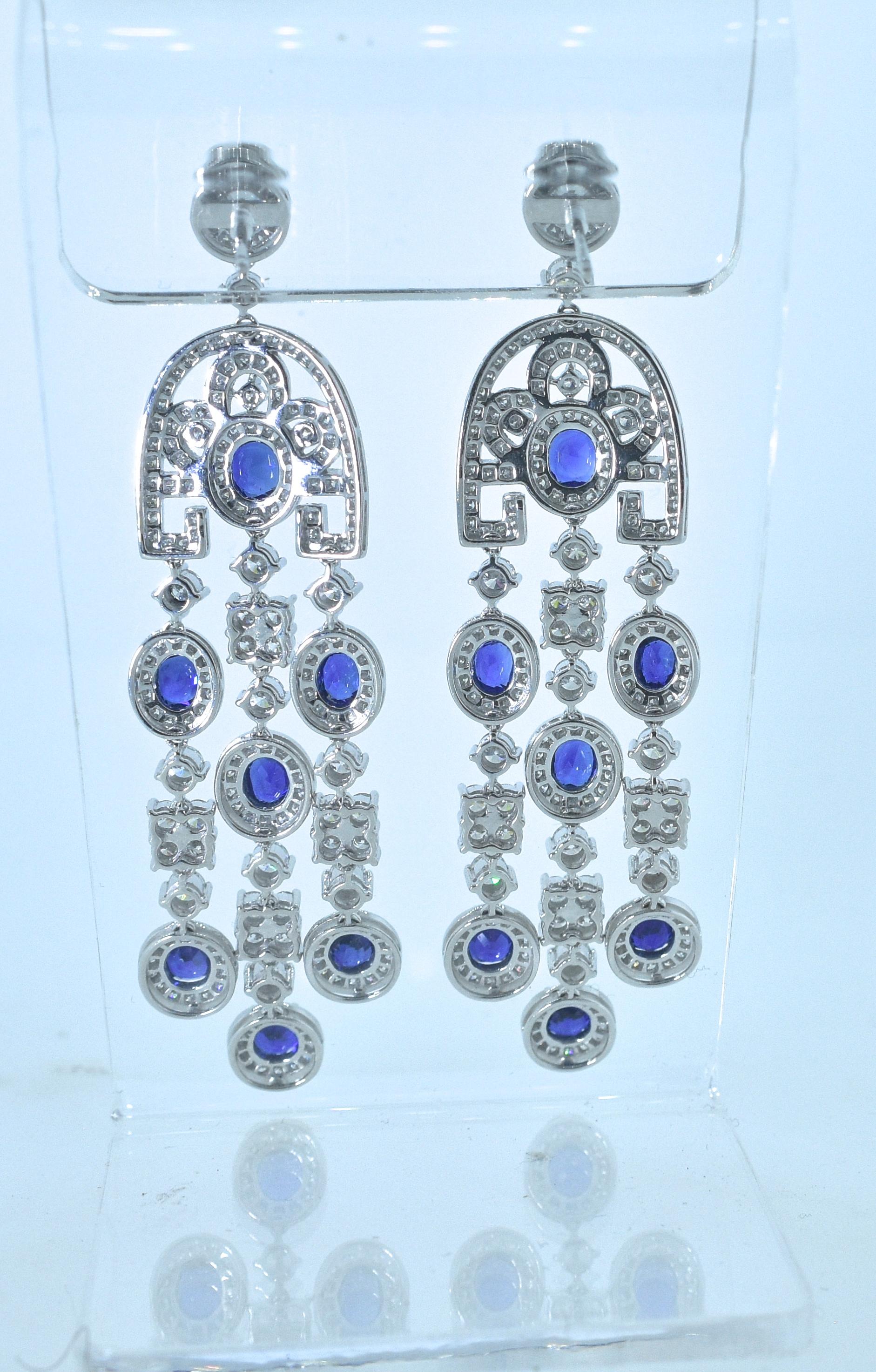 GIA Certified unheated Sapphire, and Diamond Earrings, Pierre/Famille 1