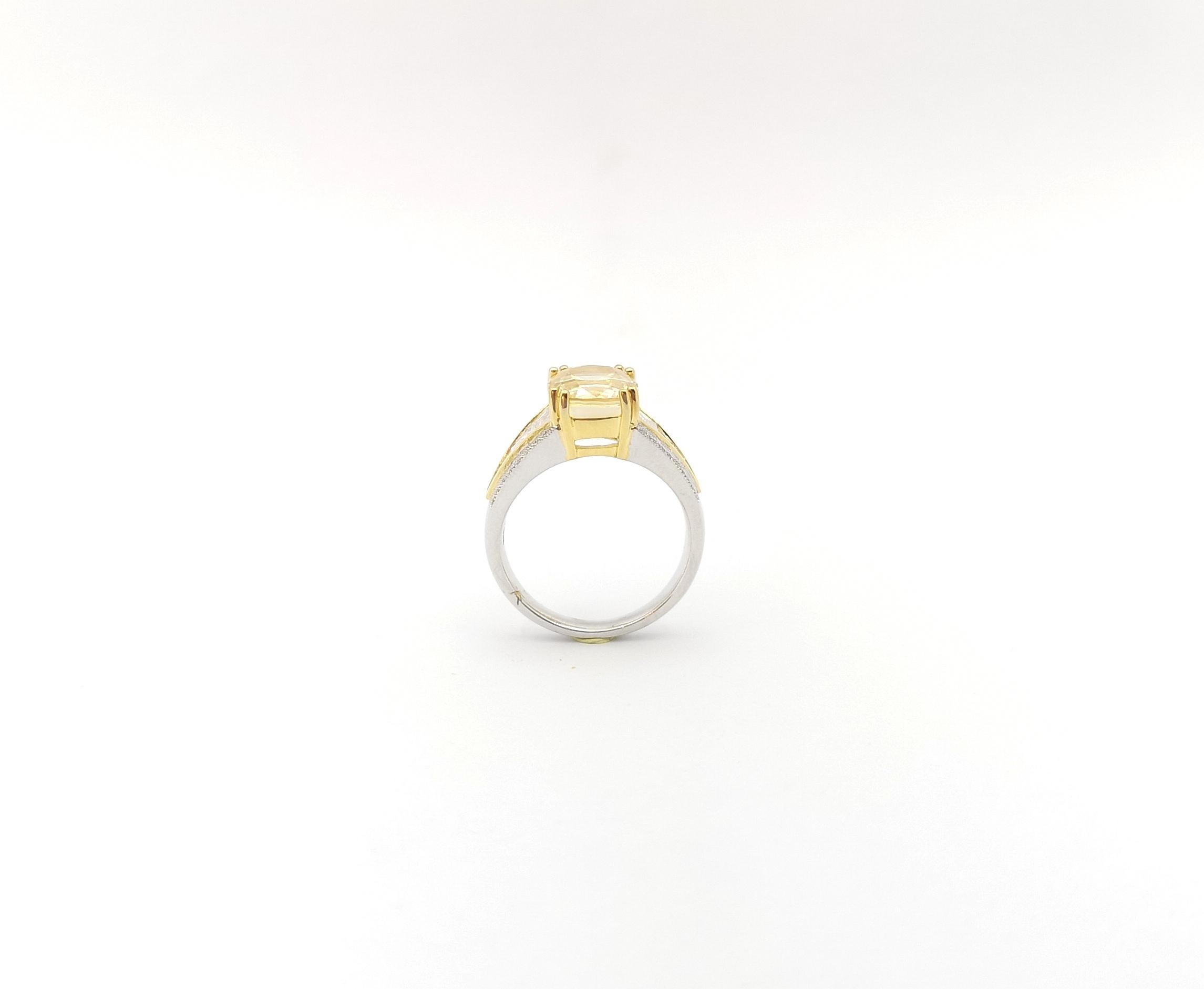 GIA Certified Unheated Yellow Sapphire 5cts with Diamond Ring in 18K White Gold For Sale 5