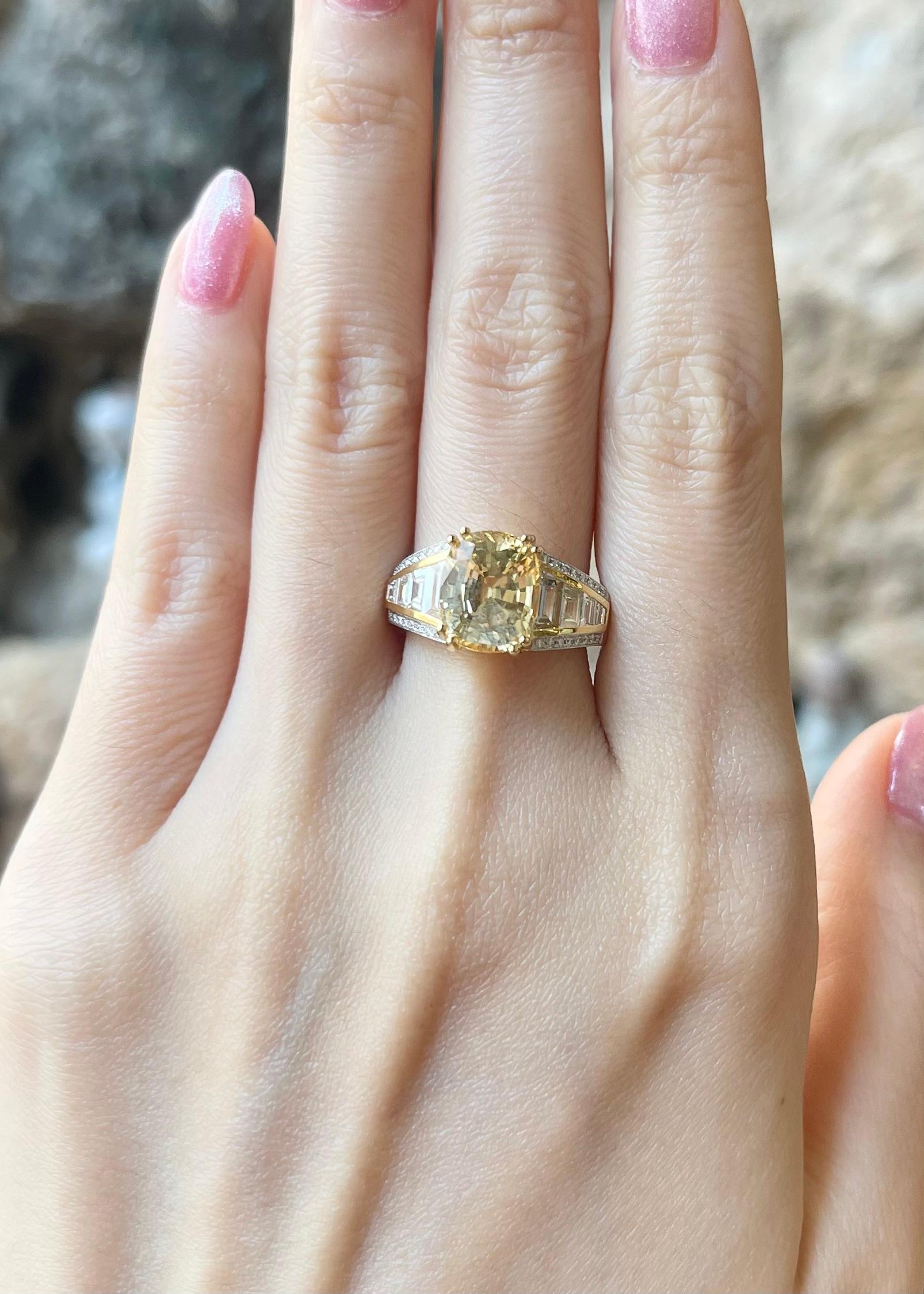 Yellow Sapphire 5.45 carats with Diamond 0.98 carat Ring set in 18K White Gold Settings

Width:  0.8 cm 
Length: 1.1 cm
Ring Size: 54
Total Weight: 8.38 grams

