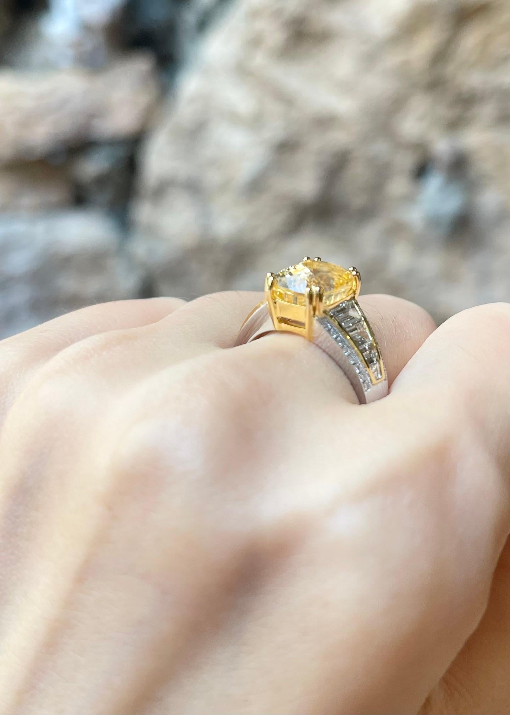 GIA Certified Unheated Yellow Sapphire 5cts with Diamond Ring in 18K White Gold For Sale 1