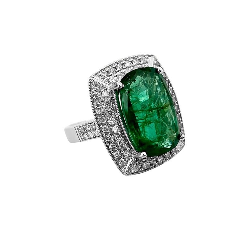 GIA Certified Vibrant 7.25 Carat Emerald & Diamond Ring In Excellent Condition For Sale In Miami, FL