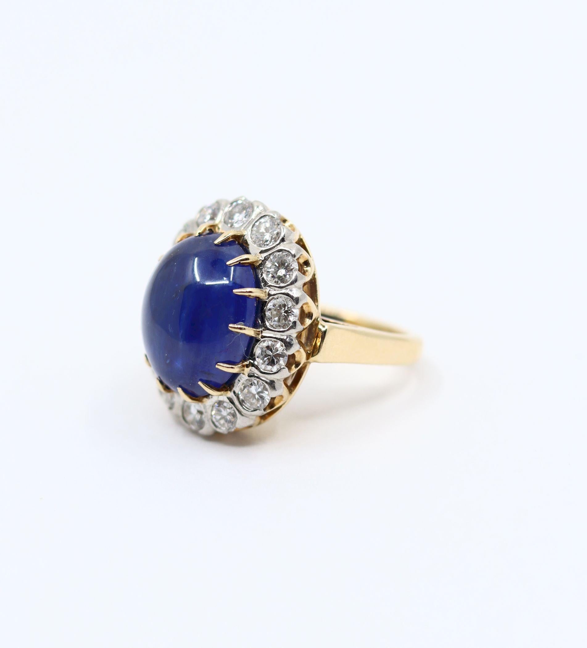 GIA Certified Vintage 14KT Gold Sapphire Cabochon Diamond Ring For Sale 1