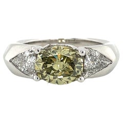 Certifié GIA 1,80 ct. vintage Diamant ovale de couleur gris foncé-jaune vert-de-gris fantaisie