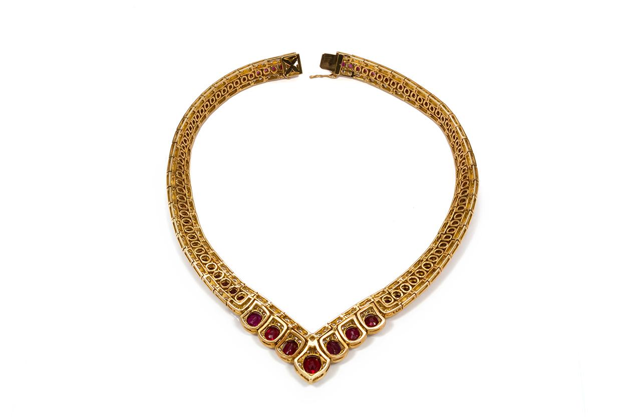 GIA Certified Vintage 18 Karat Yellow Gold Diamond and Ruby Graduated Necklace In Excellent Condition In Tustin, CA