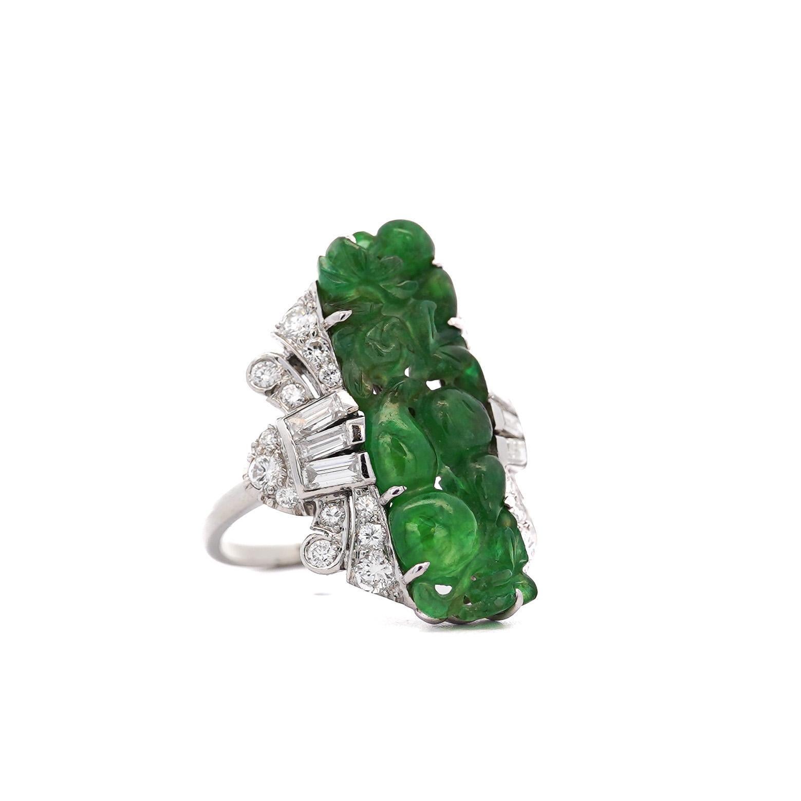 GIA Certified Vintage Carved Jadeite Jade & Diamond Statement Ring For Sale 2