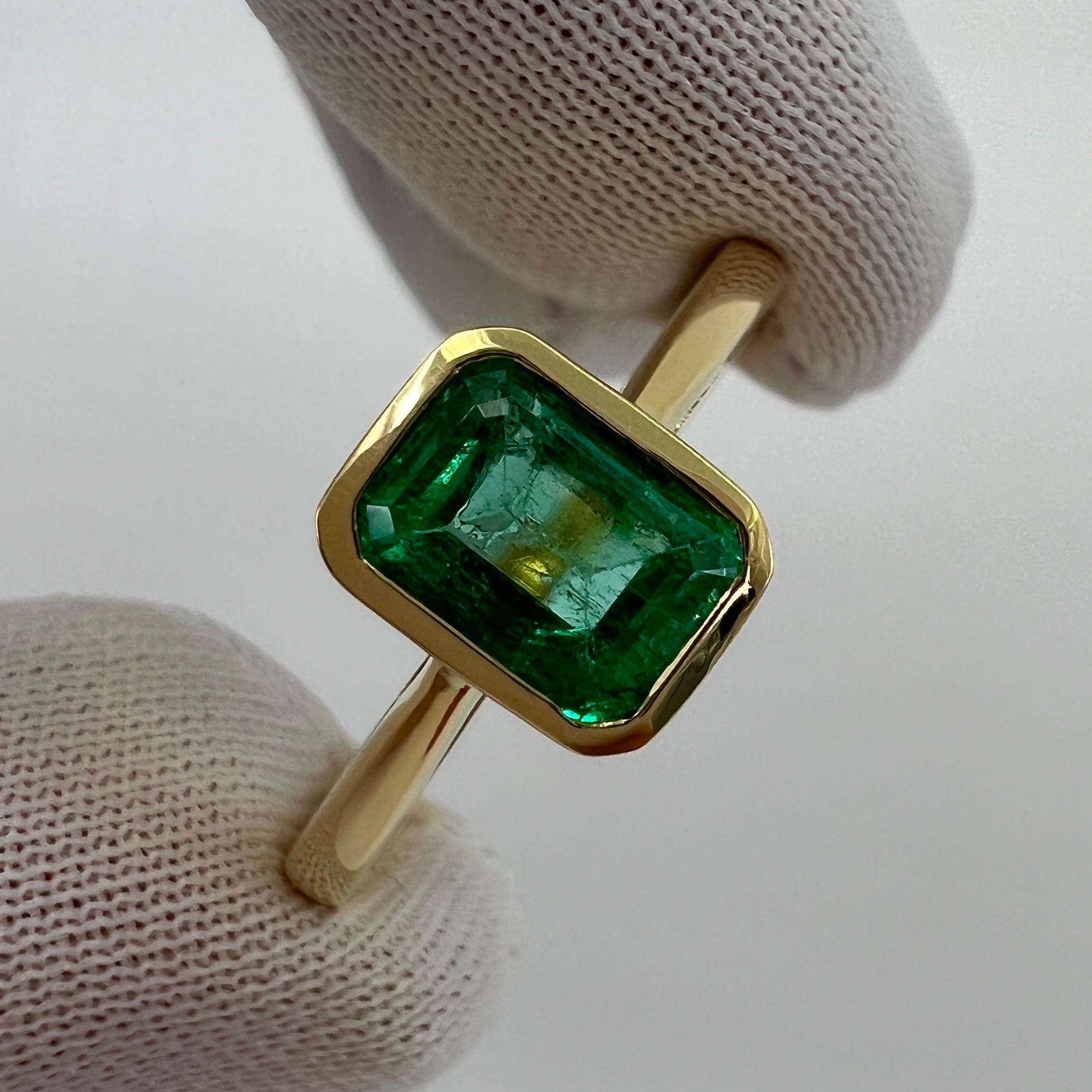 GIA Certified Vivid Green 1.5ct Colombian Emerald 18k Yellow Gold Solitaire Ring 4
