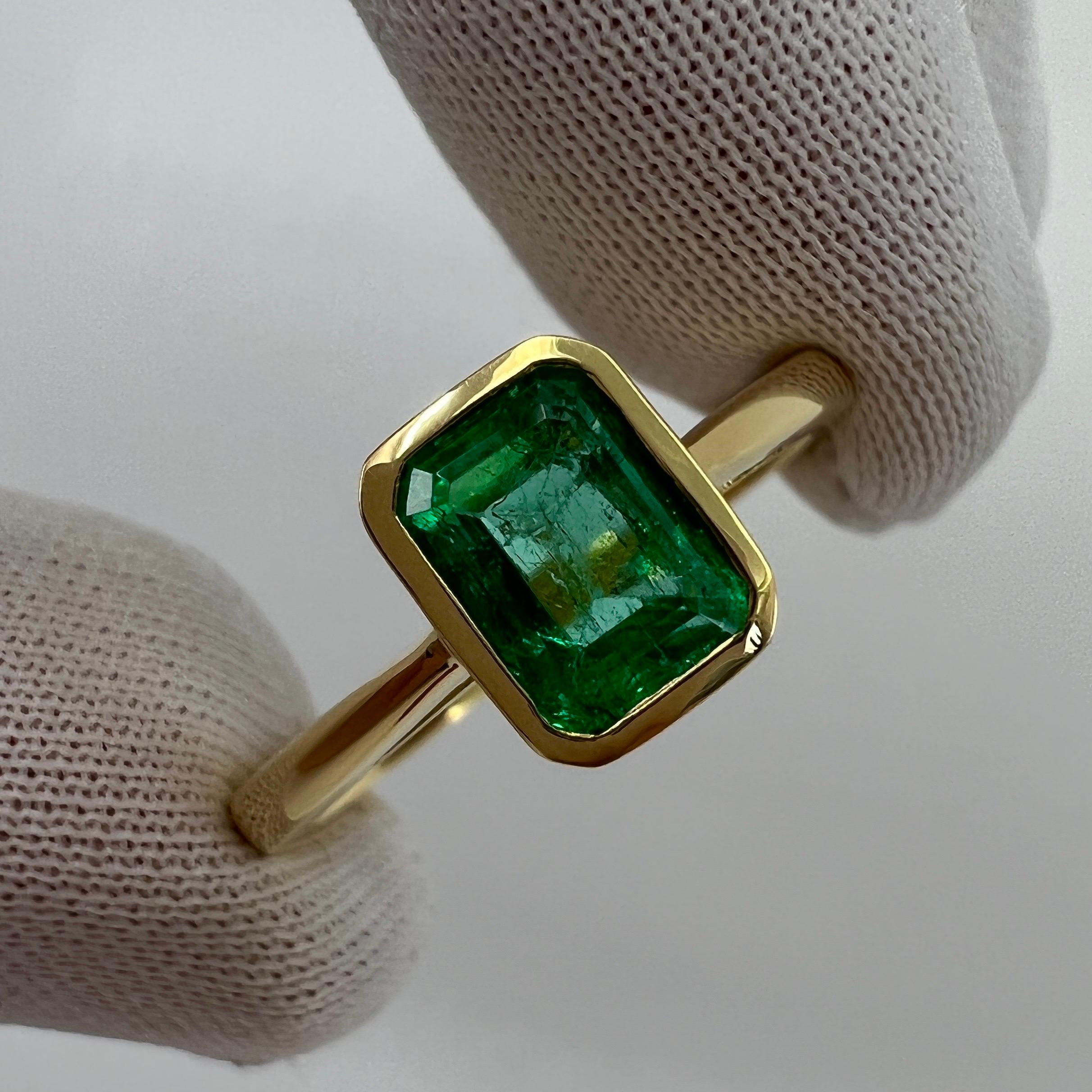 GIA Certified Vivid Green 1.5ct Colombian Emerald 18k Yellow Gold Solitaire Ring 1