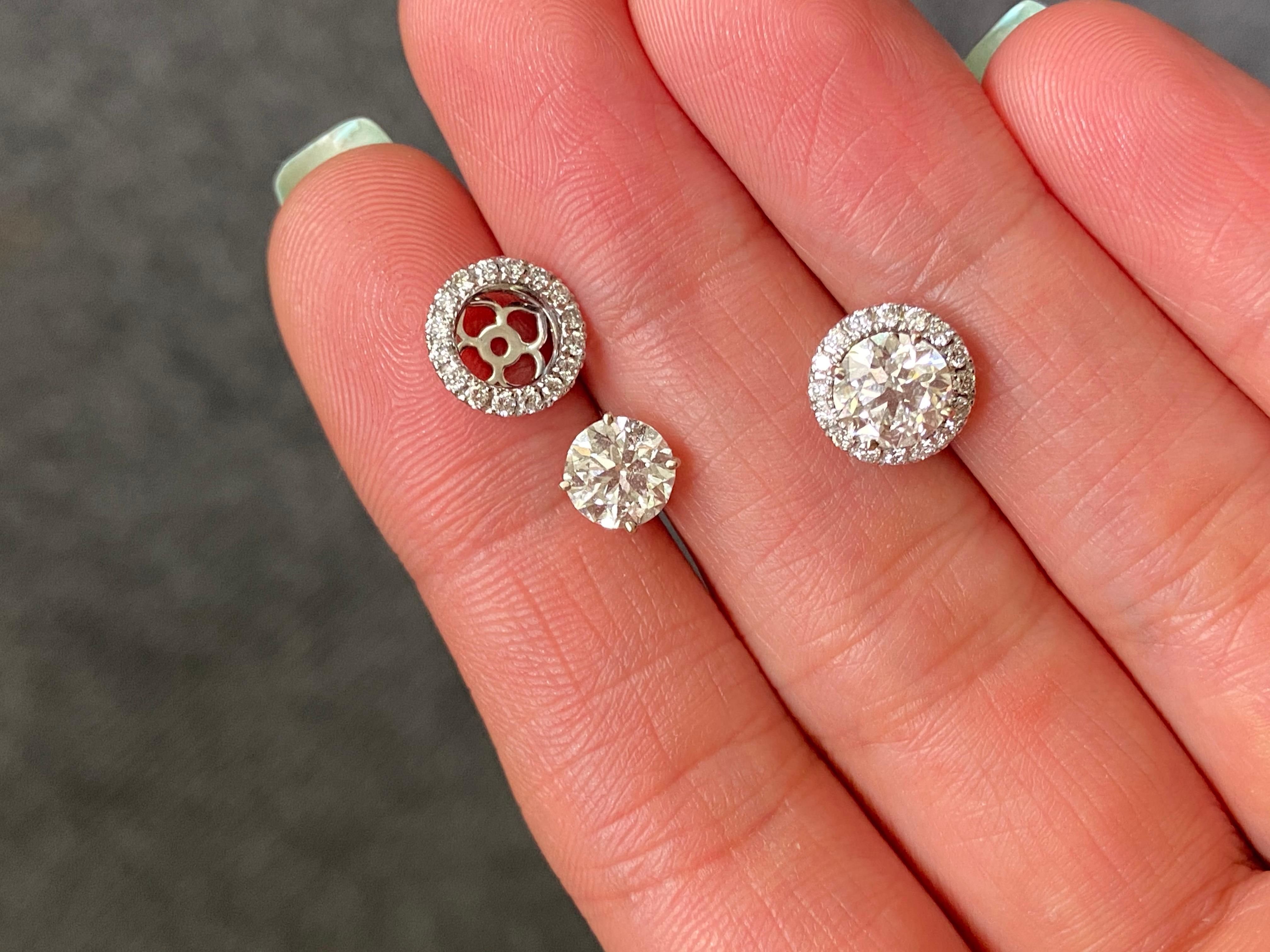 Round Cut GIA Certified VS Quality 1.00 Carat Each Diamond Halo Studs For Sale