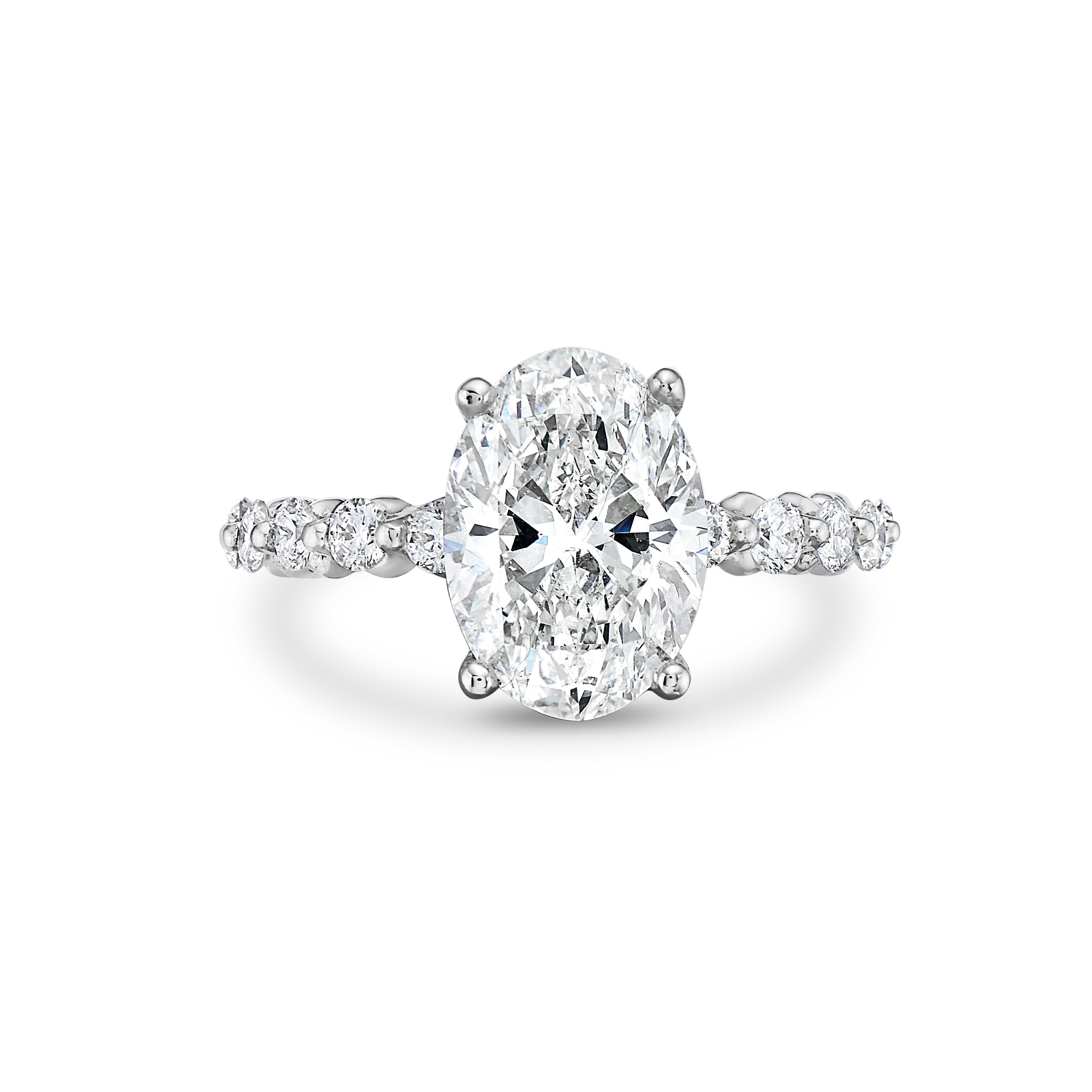 Women's or Men's GIA Certified  Vs1 Quality White Diamond 18K White Gold Ring For Sale