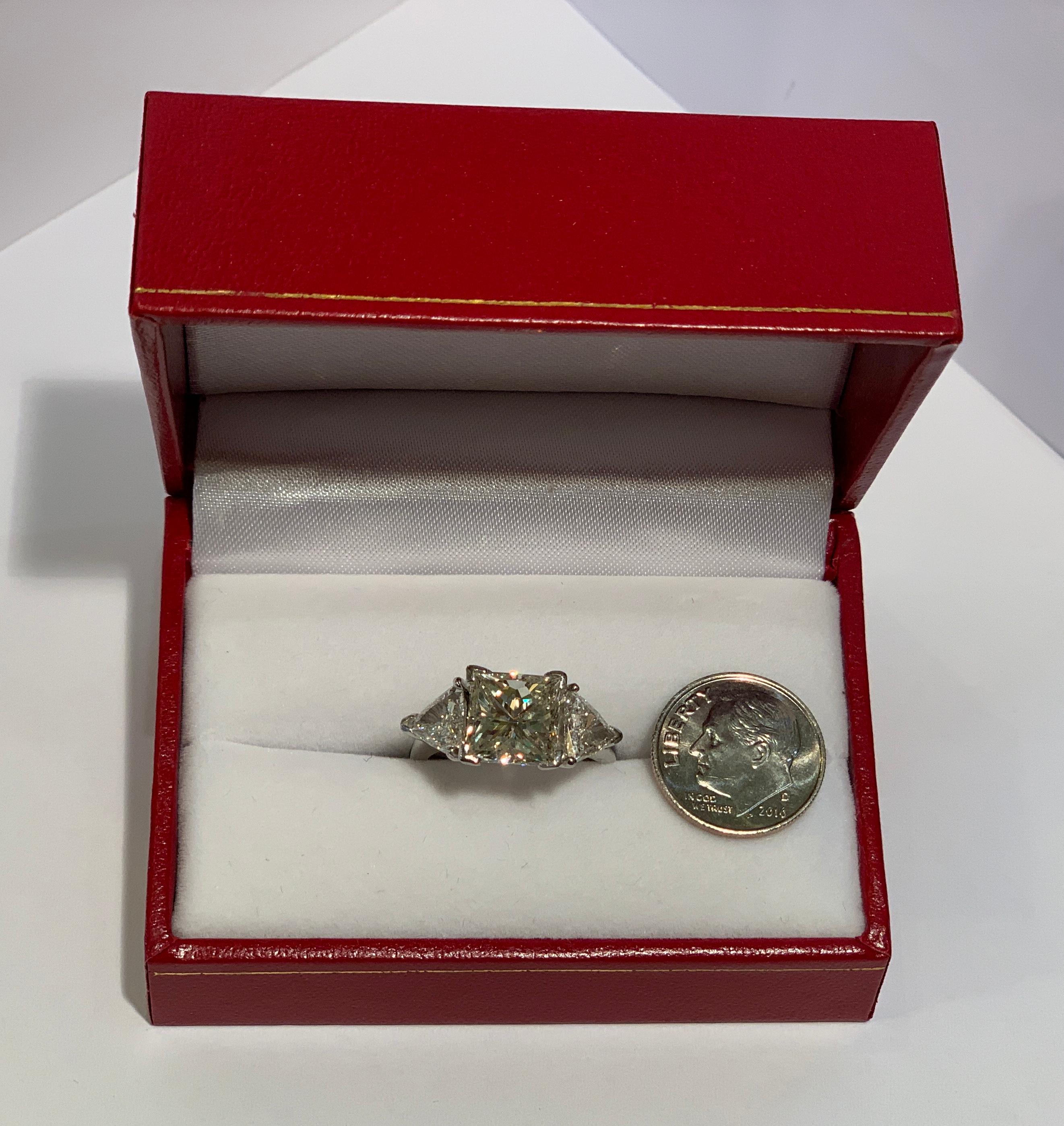 Contemporary GIA Certified VS2 4.13 Carat Princess Diamond Ring With 2 Carat Diamond Sides