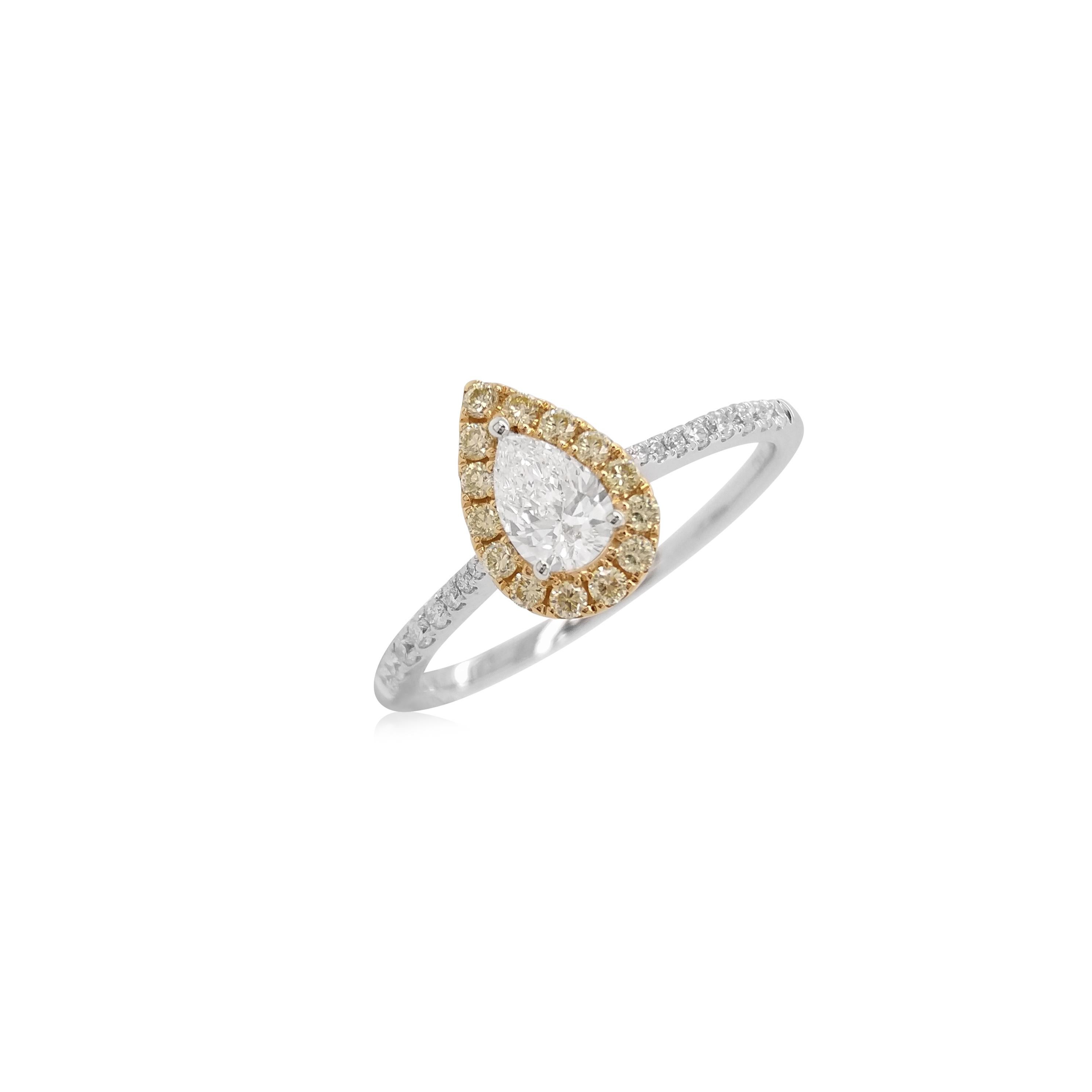 Contemporary GIA Certified White Diamond Yellow Diamond 18K Gold Wedding Ring For Sale