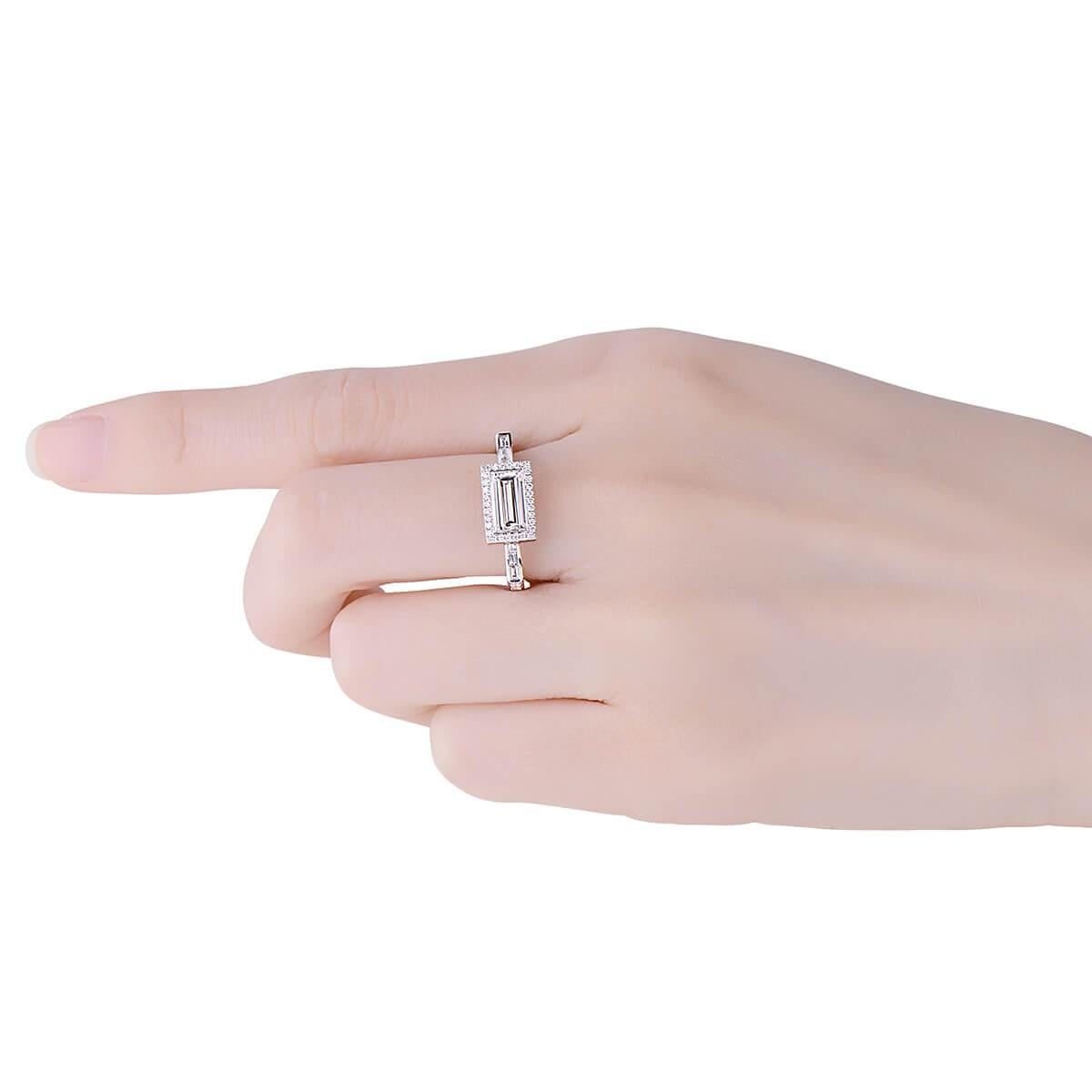 GIA Certified White Gold Baguette Cut Diamond Ring Set with Brilliant Cut In New Condition For Sale In Knightsbridge, GB