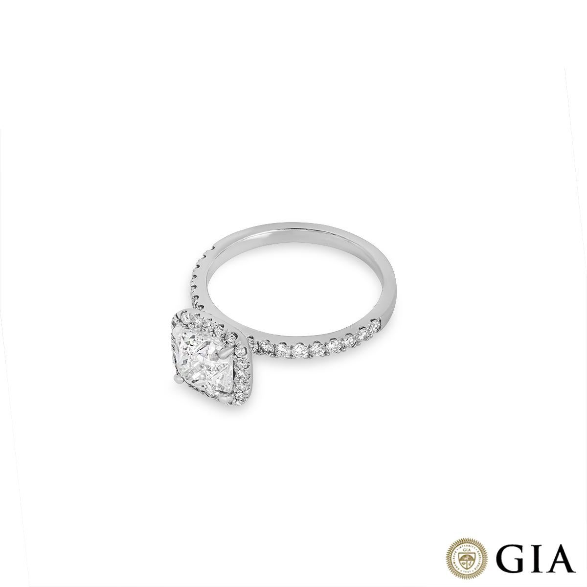 GIA Certified White Gold Cushion Cut Diamond Engagement Ring 1.51ct F/VS2 In Excellent Condition For Sale In London, GB