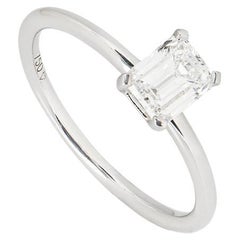 Bague en or blanc certifiée GIA avec diamant taille émeraude 0,81 carat H/VVS2