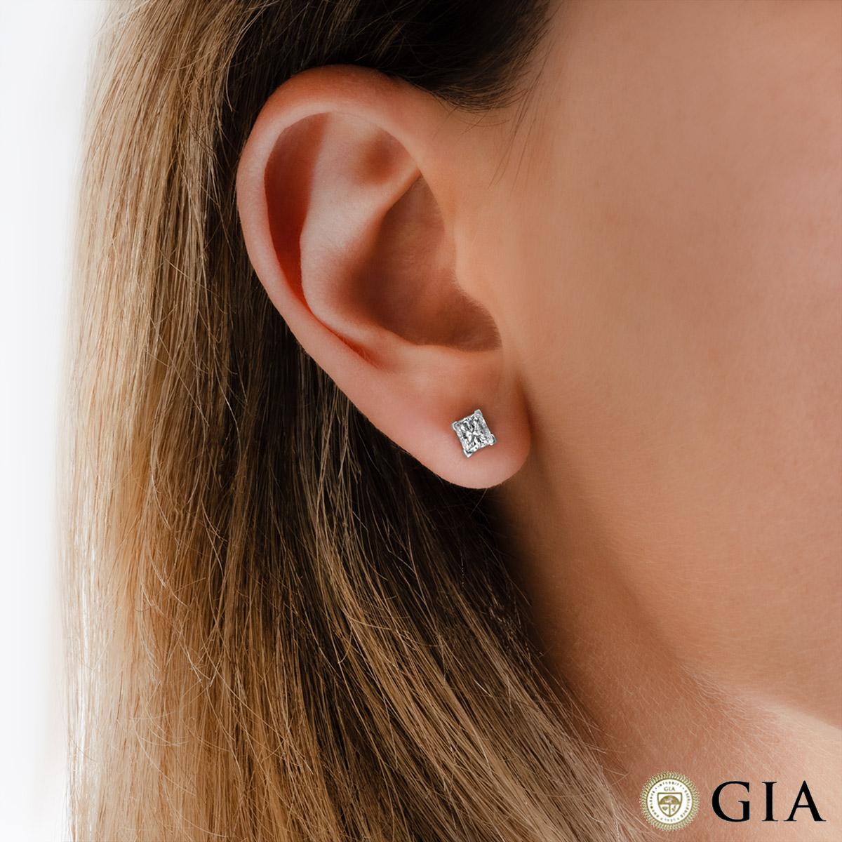GIA-zertifizierte Weißgold-Ohrringe mit Diamanten im Prinzessinnenschliff 1,01 Karat TDW im Angebot 2