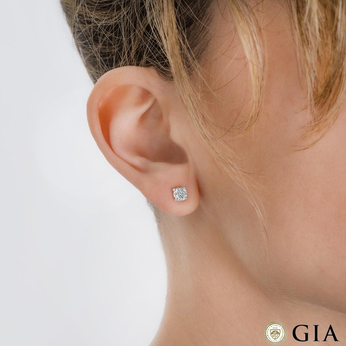 GIA-zertifizierte Weißgold-Ohrringe mit runden Diamanten im Brillantschliff 0,80 Karat TDW im Angebot 2