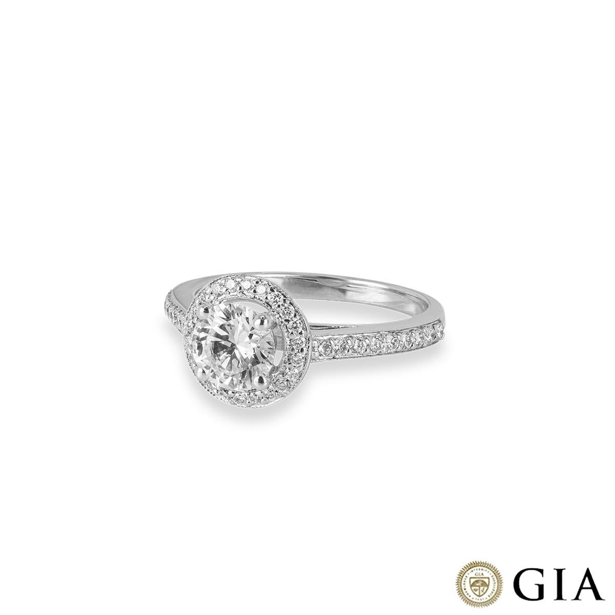 Round Cut GIA Certified White Gold Round Brilliant Cut Diamond Ring 0.94ct F/VS2 For Sale