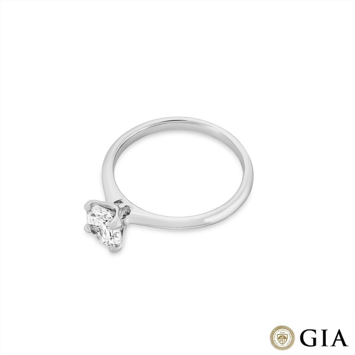 GIA Certified White Gold Round Brilliant Cut Diamond Ring 1.10ct G/SI1 In Excellent Condition For Sale In London, GB