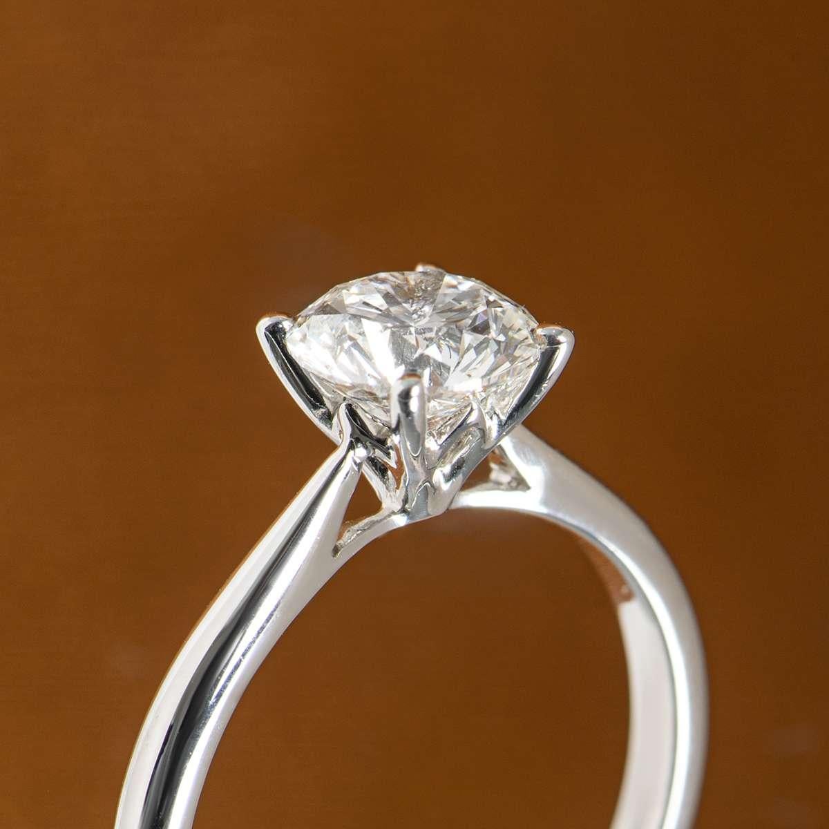Women's GIA Certified White Gold Round Brilliant Cut Diamond Ring 1.15ct F/VS1 XXX For Sale