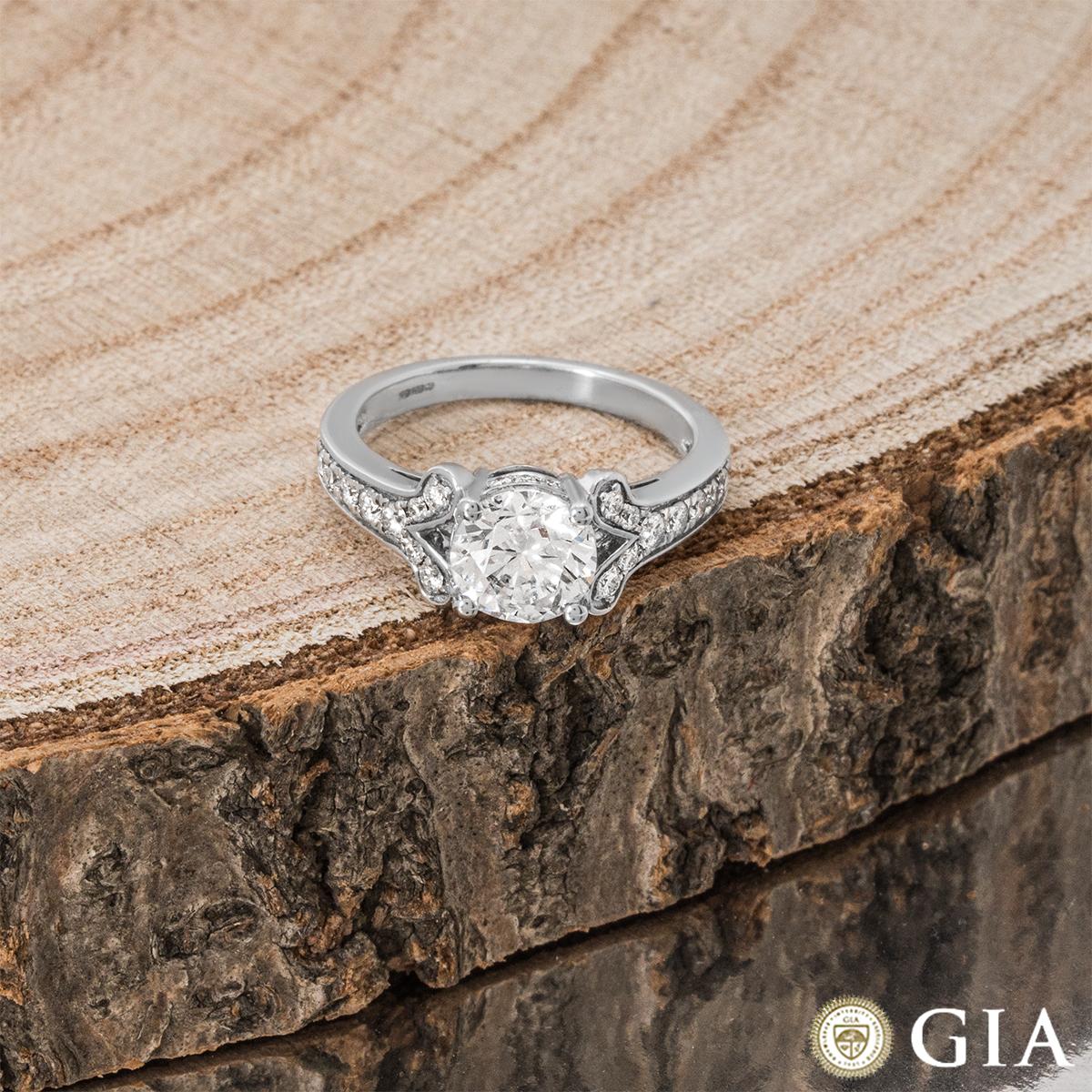 GIA-zertifizierter Weißgold-Diamantring mit rundem Brillantschliff 1,50 Karat F/SI1 im Angebot 3