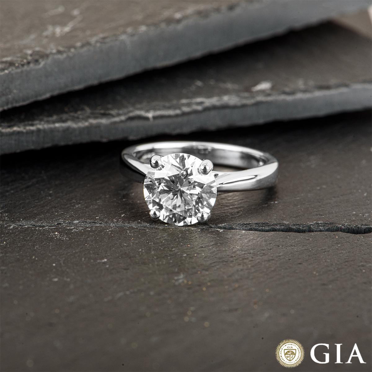 GIA Certified White Gold Round Brilliant Diamond Solitaire Ring 2.71ct M/VS2 In New Condition For Sale In London, GB
