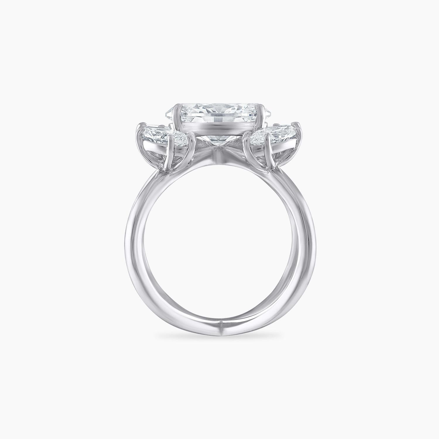 Women's or Men's GIA Certified X-Shaped Brilliant Natural Diamond Ring For Sale