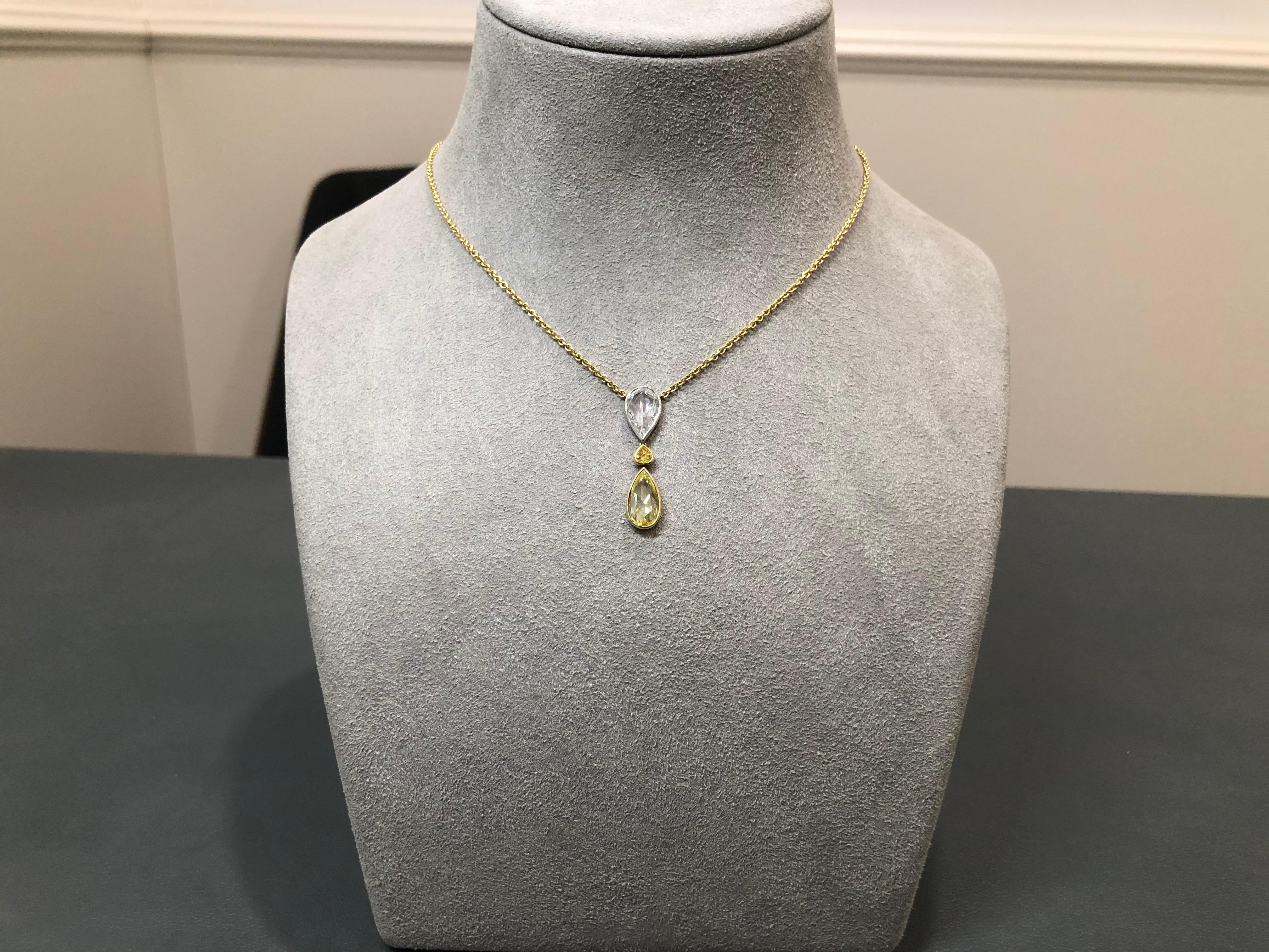 GIA Certified 1.18 Carat Pear Shape Intense Yellow Diamond Pendant Necklace In New Condition For Sale In New York, NY