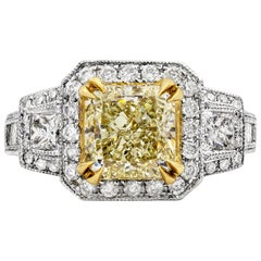 Bague de fiançailles Halo en diamant jaune certifié GIA de 3.40 carats à taille rayonnante