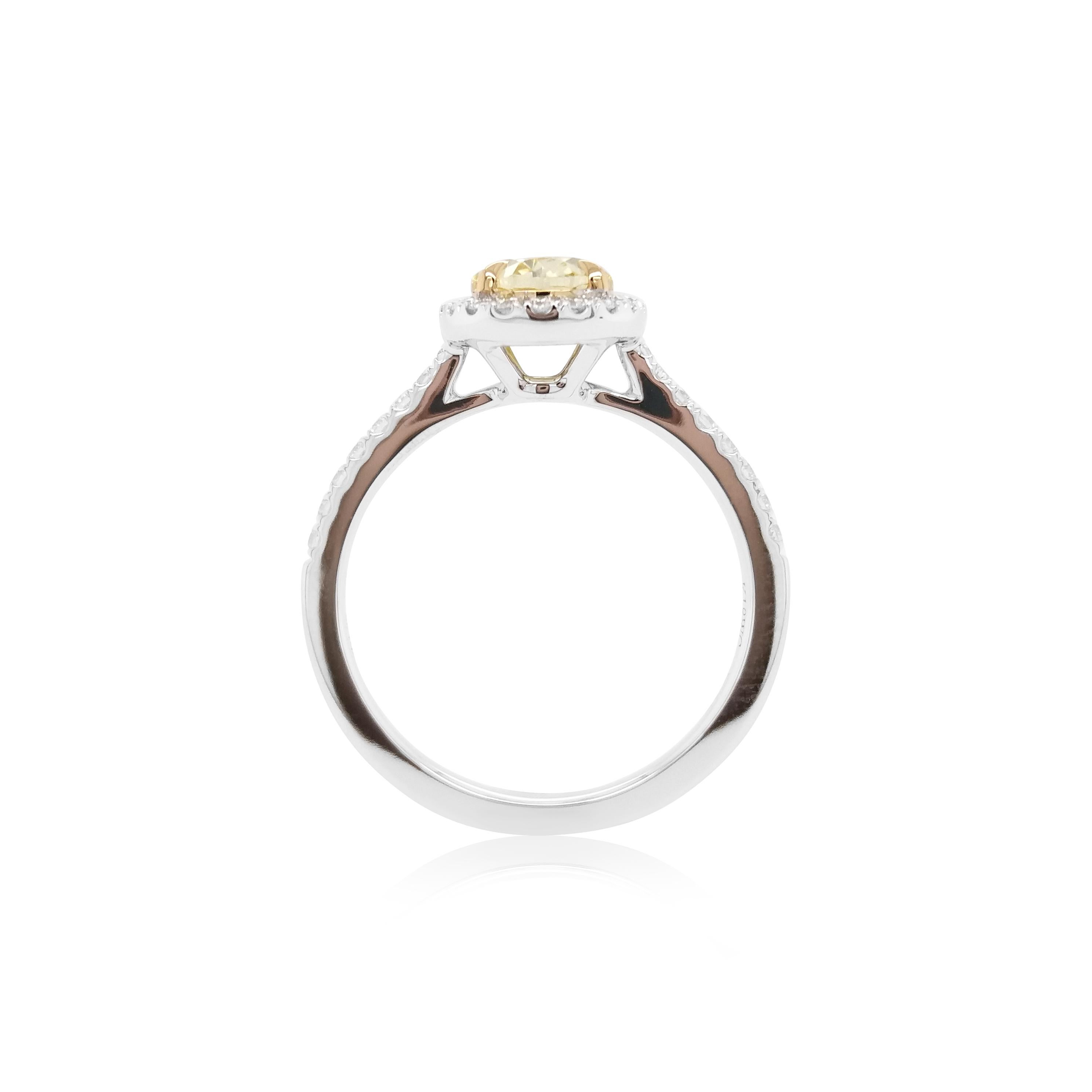 Contemporary GIA Certified Yellow Diamond White Diamond 18K Gold Bridal Ring For Sale
