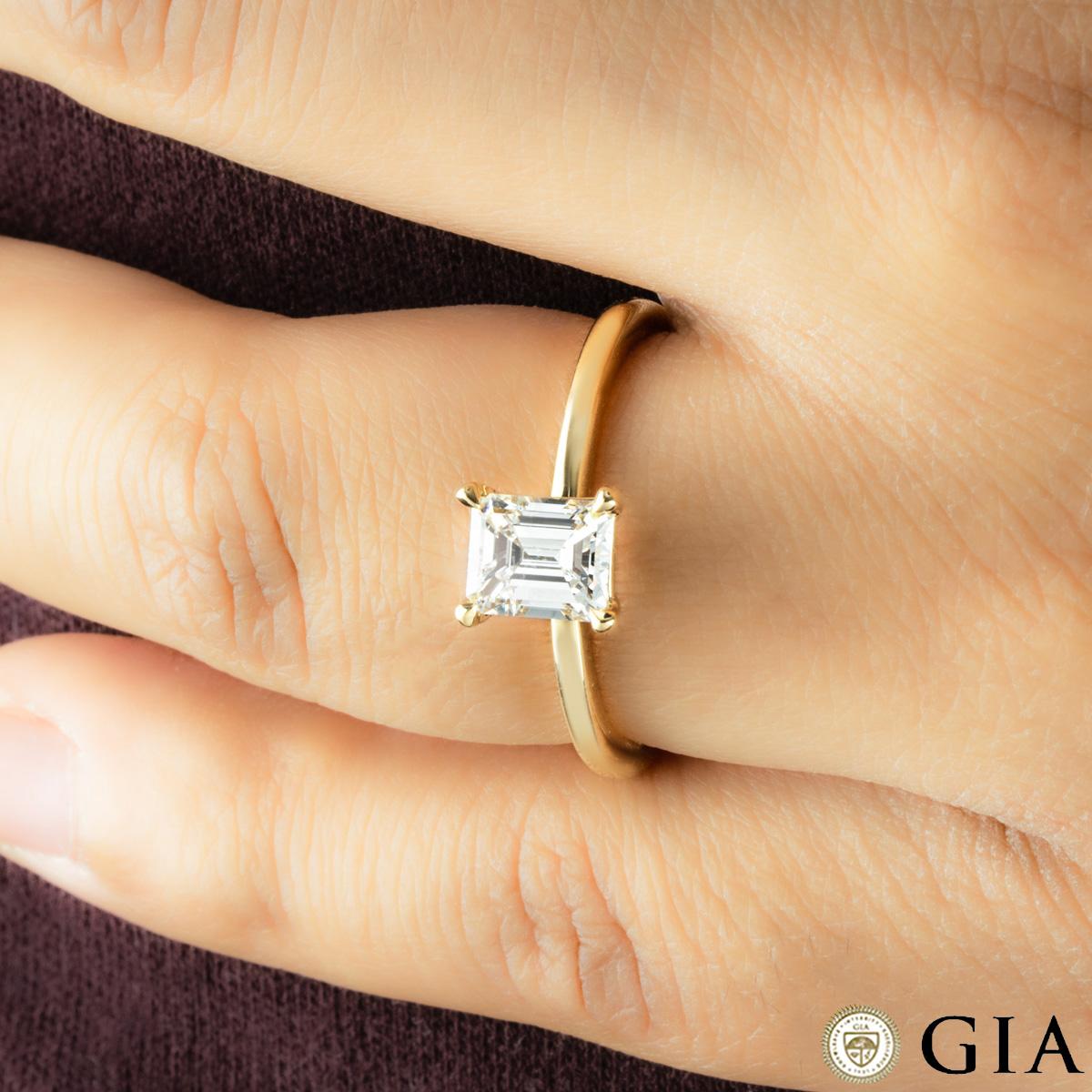 GIA Certified Yellow Gold Emerald Cut Diamond Ring 0.83 Carat E/VS1 For Sale 2