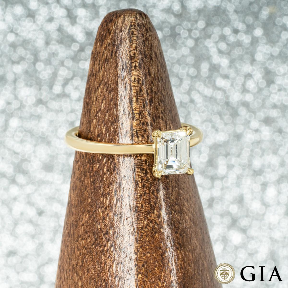 GIA Certified Yellow Gold Emerald Cut Diamond Ring 0.83 Carat E/VS1 For Sale 5