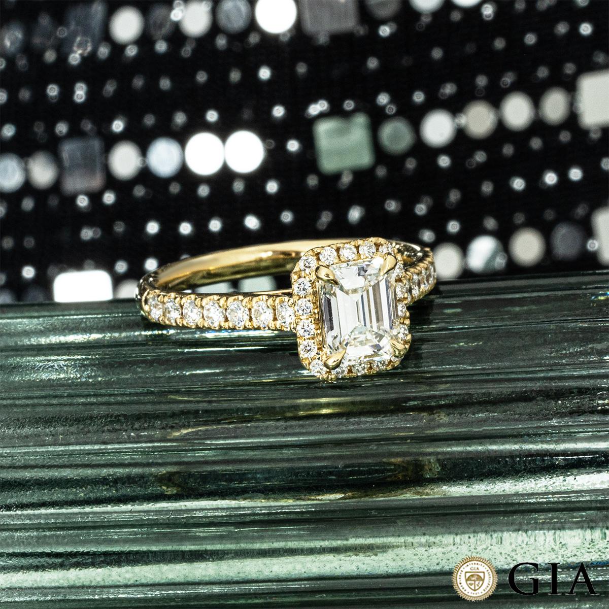 GIA-zertifizierter Gelbgold-Diamantring mit Smaragdschliff 0,95 Karat F/VVS1 im Angebot 4