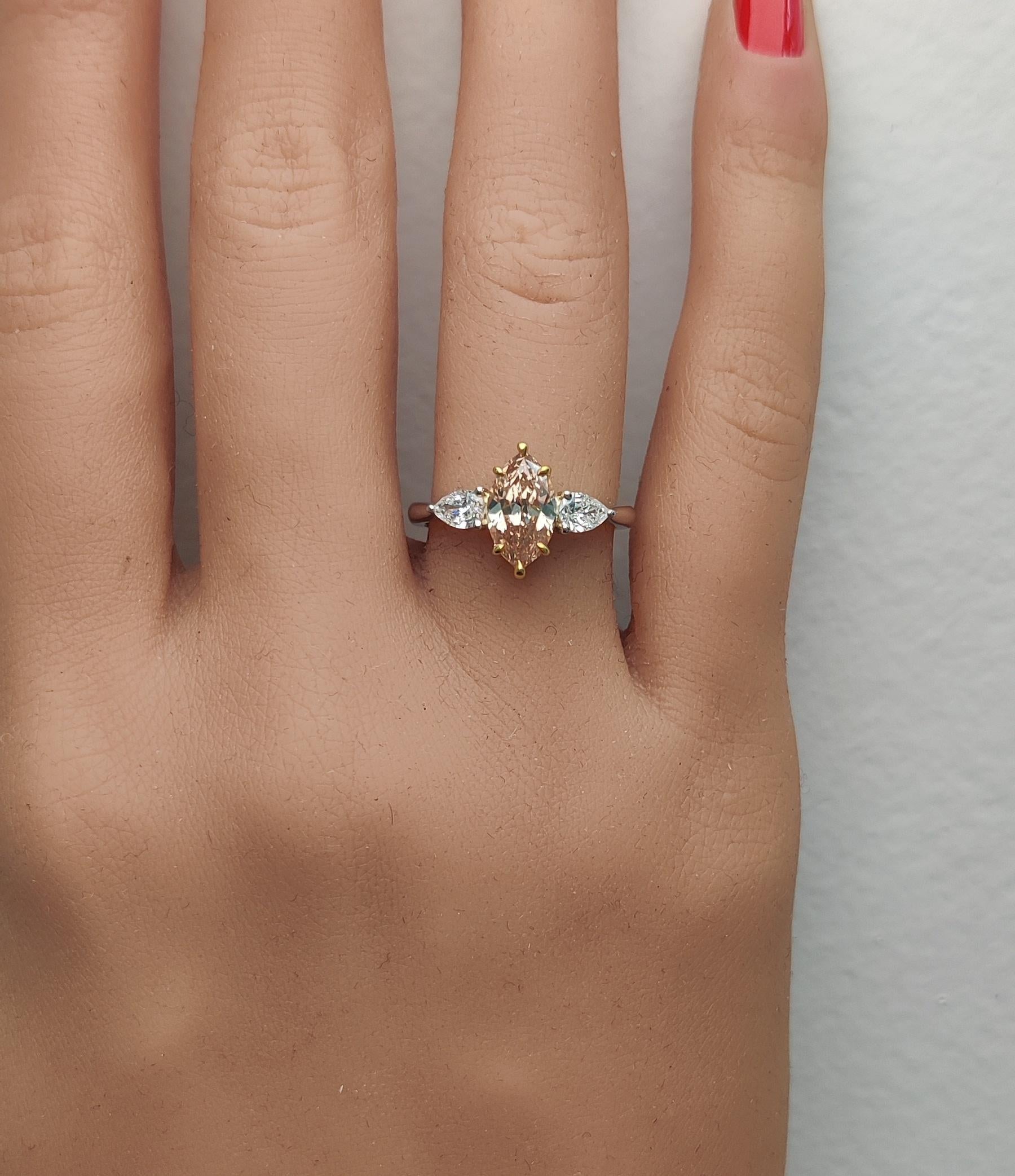 GIA Certified Yellow Marquise Diamond 1.70 Carat TW Cocktail Ring In New Condition For Sale In New York, NY