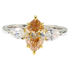 Anello da cocktail con diamante marquise giallo certificato GIA da 1,70 carati TW