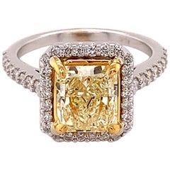 GIA Certified Yellow Radiant Cut Diamond Engagement Ring 2.40 CTTW
