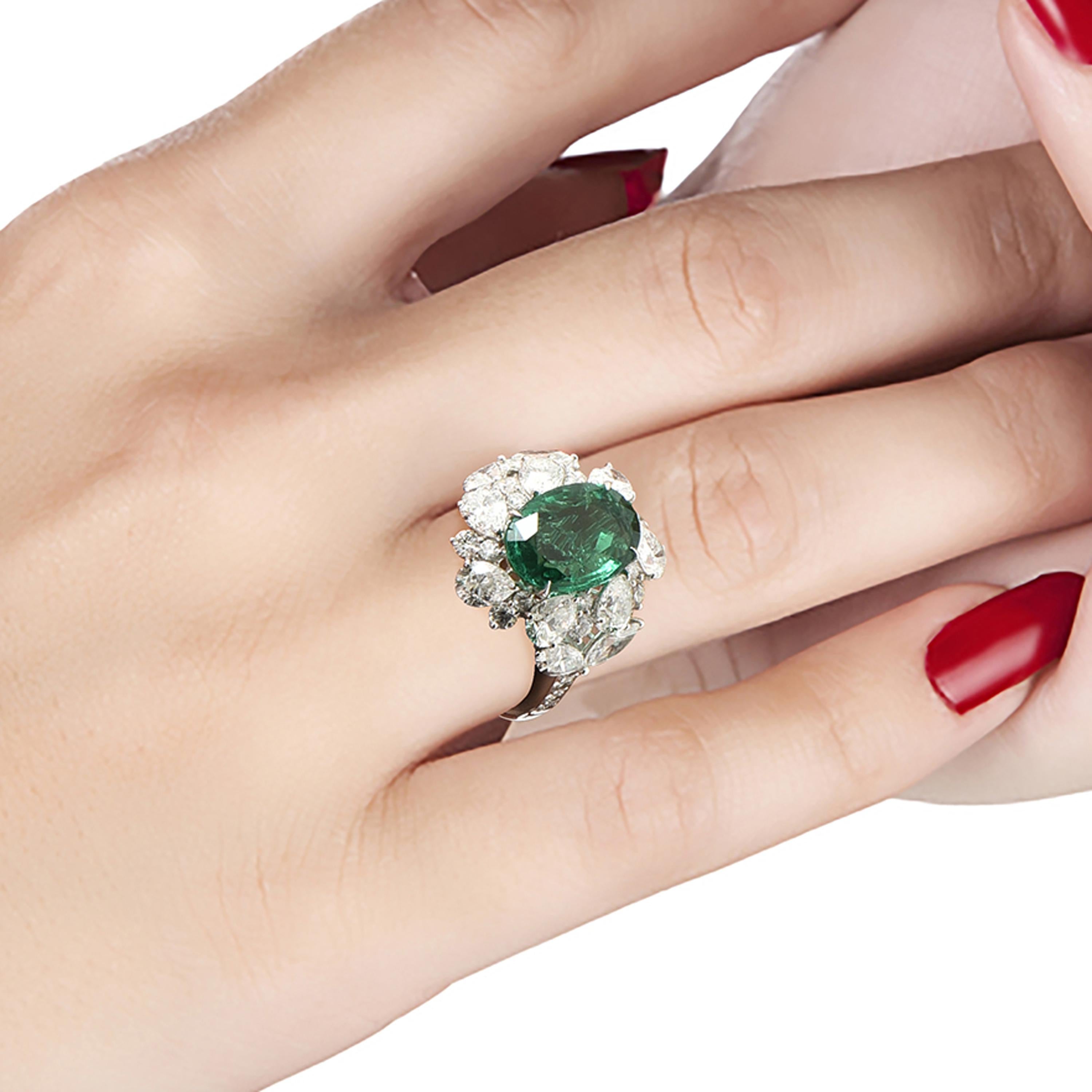 Laviere GIA Certified Zambian Emerald and Diamond Cocktail Ring In New Condition For Sale In Dubai, Dubai