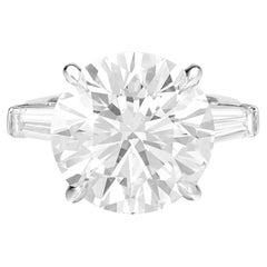 GIA Certified4.02-Carat F VS1 Round Brilliant Diamond with Tapered Baguettes