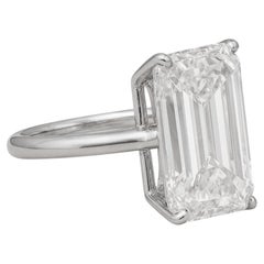 Anillo de platino con diamante talla esmeralda de 11,26 quilates certificado por el GIA