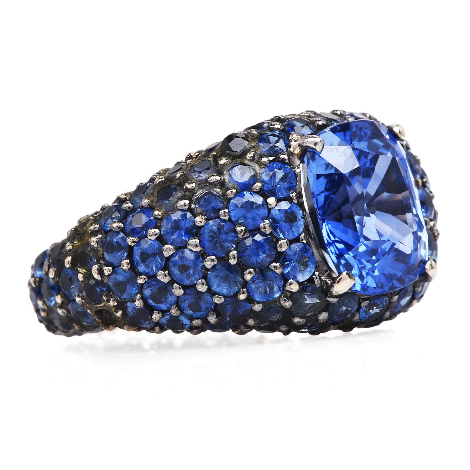 Modern GIA Ceylon Blue Sapphire Diamond 18K Gold Cluster Cocktail Ring For Sale