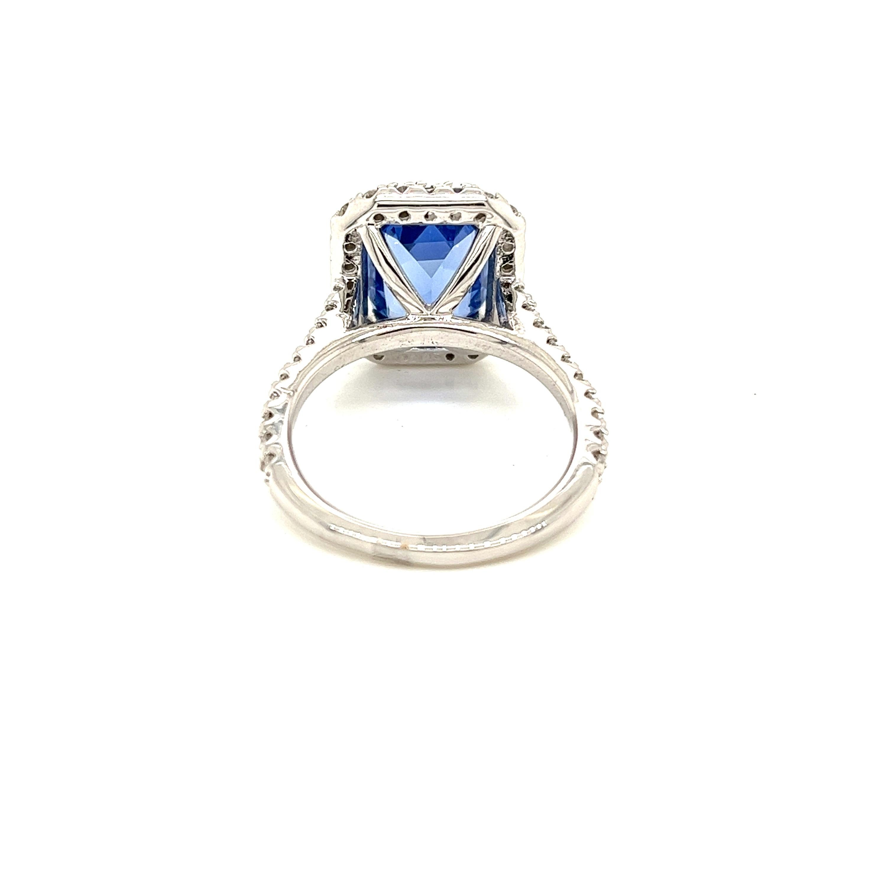 GIA Ceylon Sapphire & Diamond Ring in 18 Karat White Gold In New Condition For Sale In Great Neck, NY