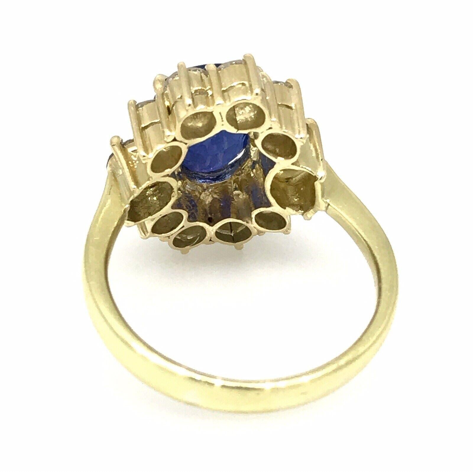 GIA Ceylon Ring aus 18 Karat Gelbgold mit unerhitztem 3,95 Karat Saphir und Diamant im Kissenschliff im Angebot 1