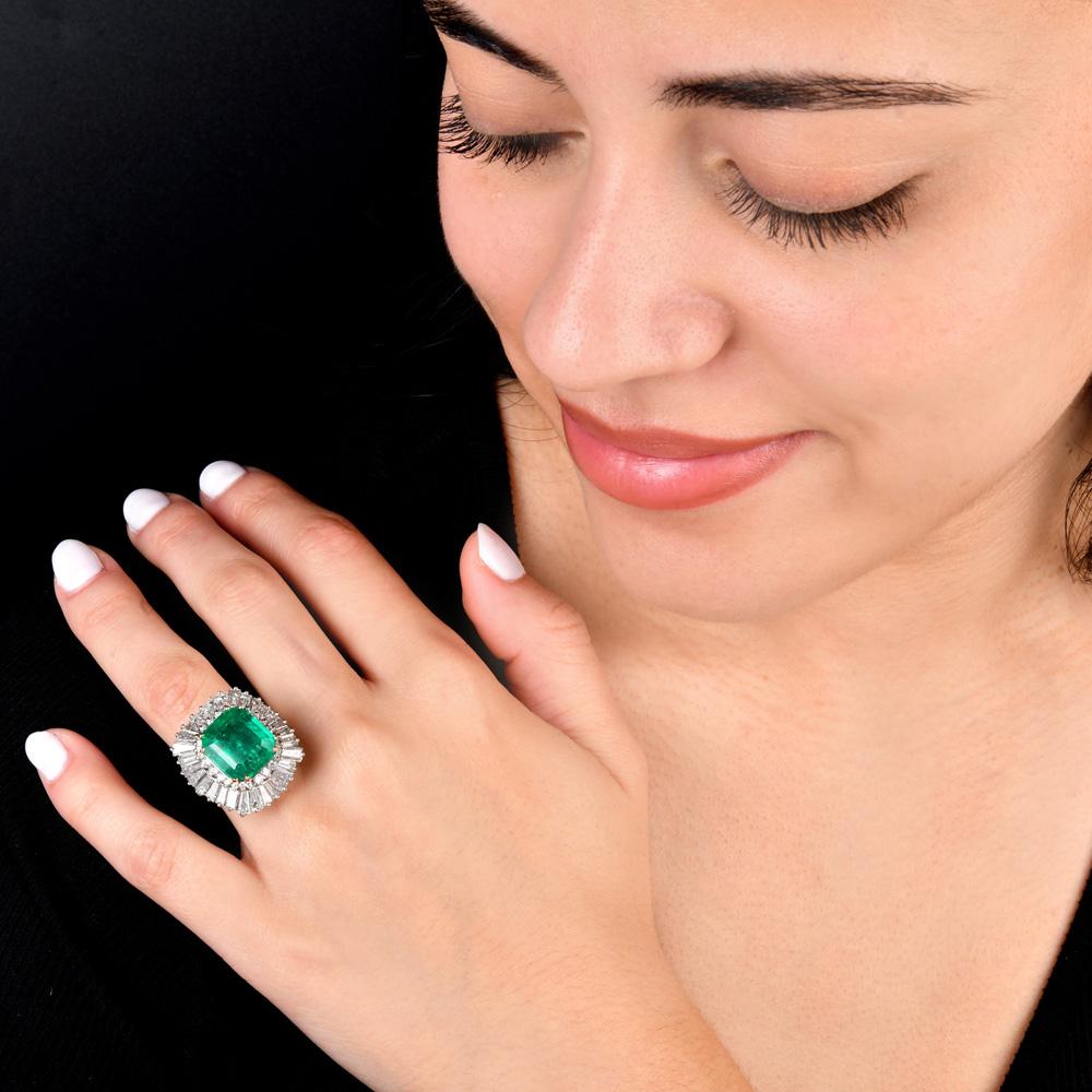 GIA Colombian Emerald 12.64cts Diamond Platinum Ballerina Cocktail Ring For Sale 1