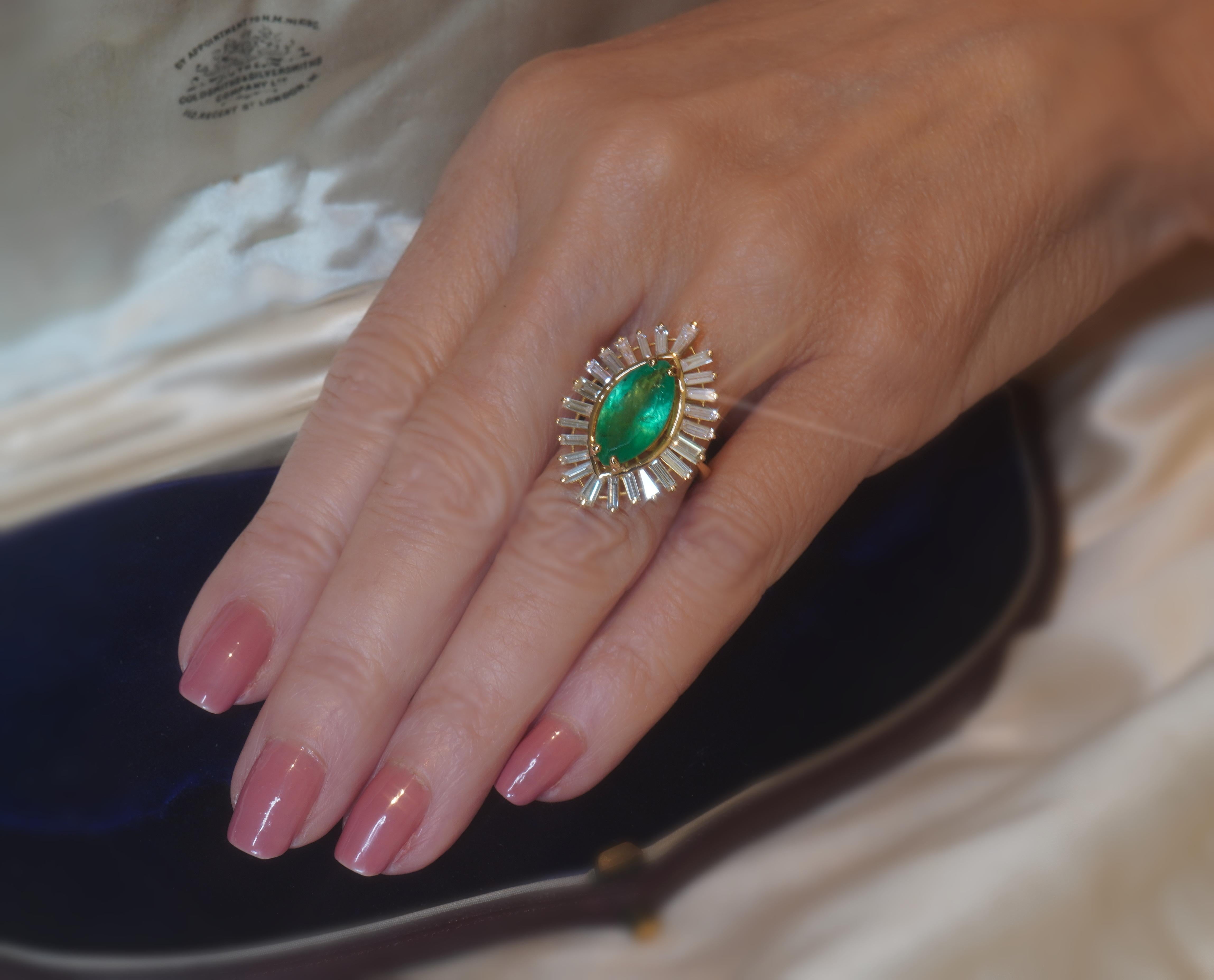 GIA Esmeralda Colombiana 18K Anillo Diamante Vintage Fino Natural Enorme 8,21 Quilates Corte marquesa en venta
