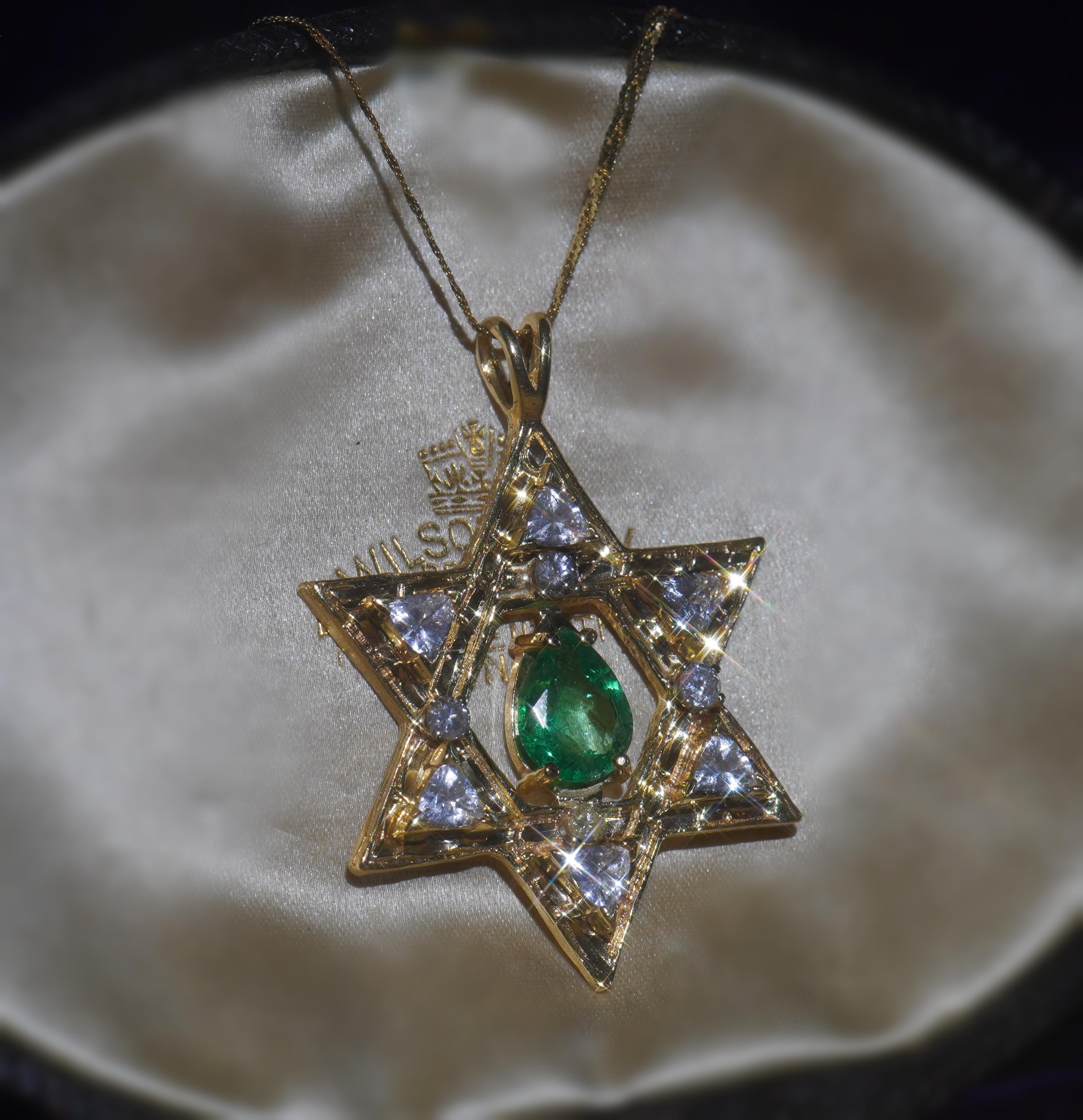 Old South Jewels proudly  presents...LUXURY.    HUGE GIA CERTIFIED 4.64 CARATS COLOMBIAN EMERALD & DIAMOND 14K STAR OF DAVID PENDANT, CHAIN & BOX!    RARE LUXURIOUS ANTIQUE COVERED IN FINEST BRILLIANT EMERALDS AND DIAMONDS.  NATURAL PEAR CUT 2.06