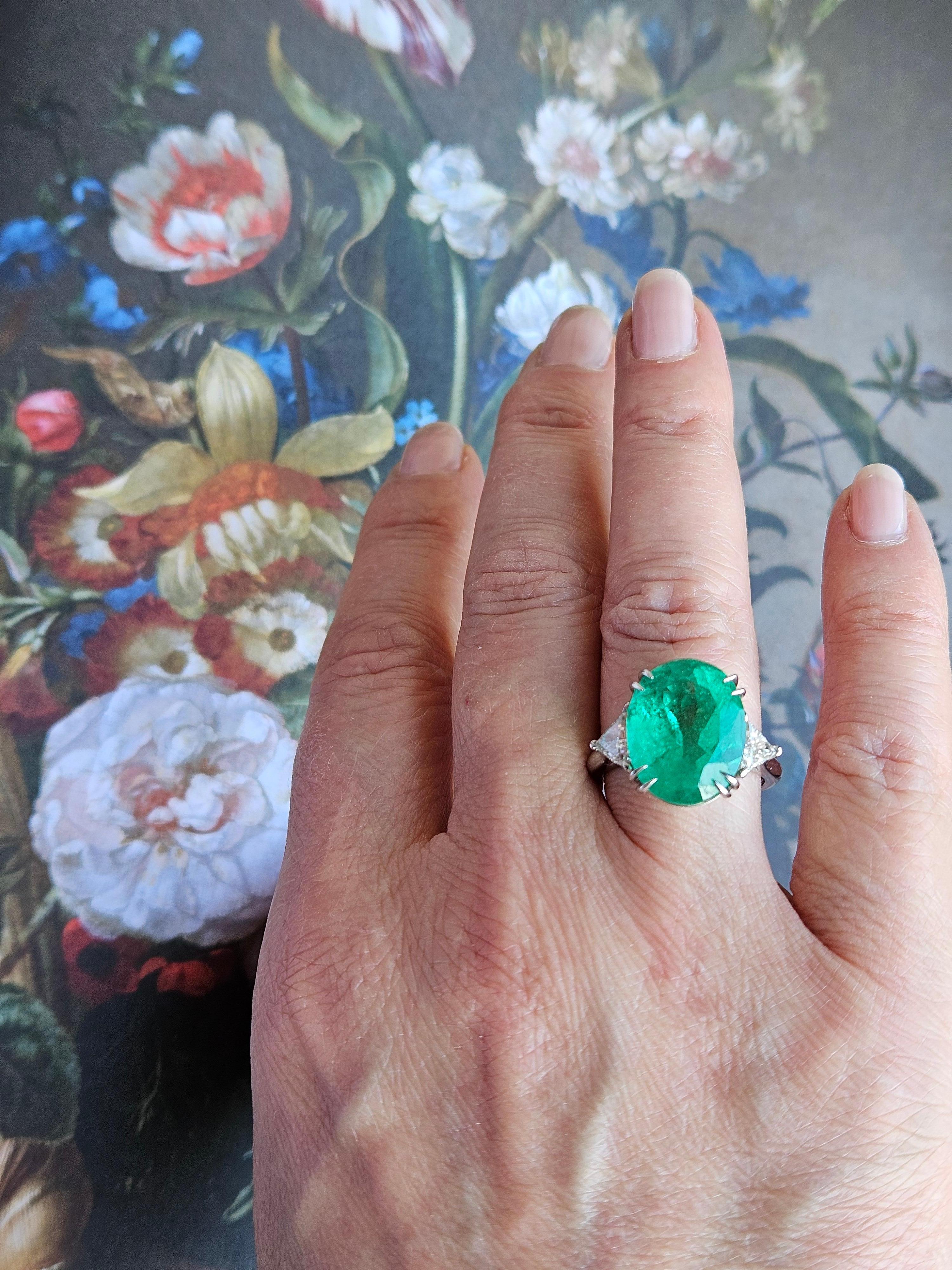 GIA Colombian Green 10ctw Emerald & Diamond Three Stone Engagement Platinum Ring For Sale 2