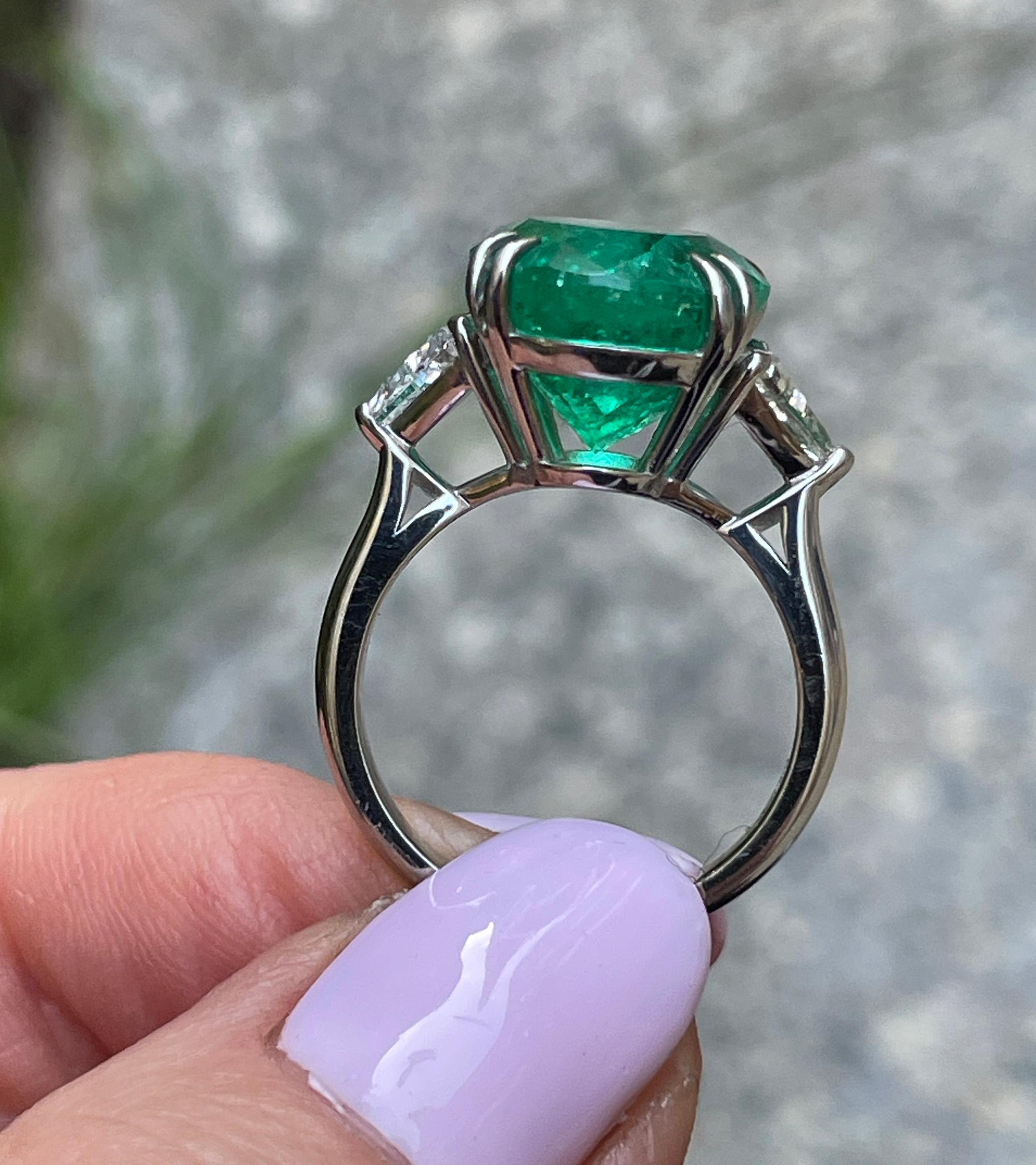 GIA Colombian Green 10ctw Emerald & Diamond Three Stone Engagement Platinum Ring For Sale 10