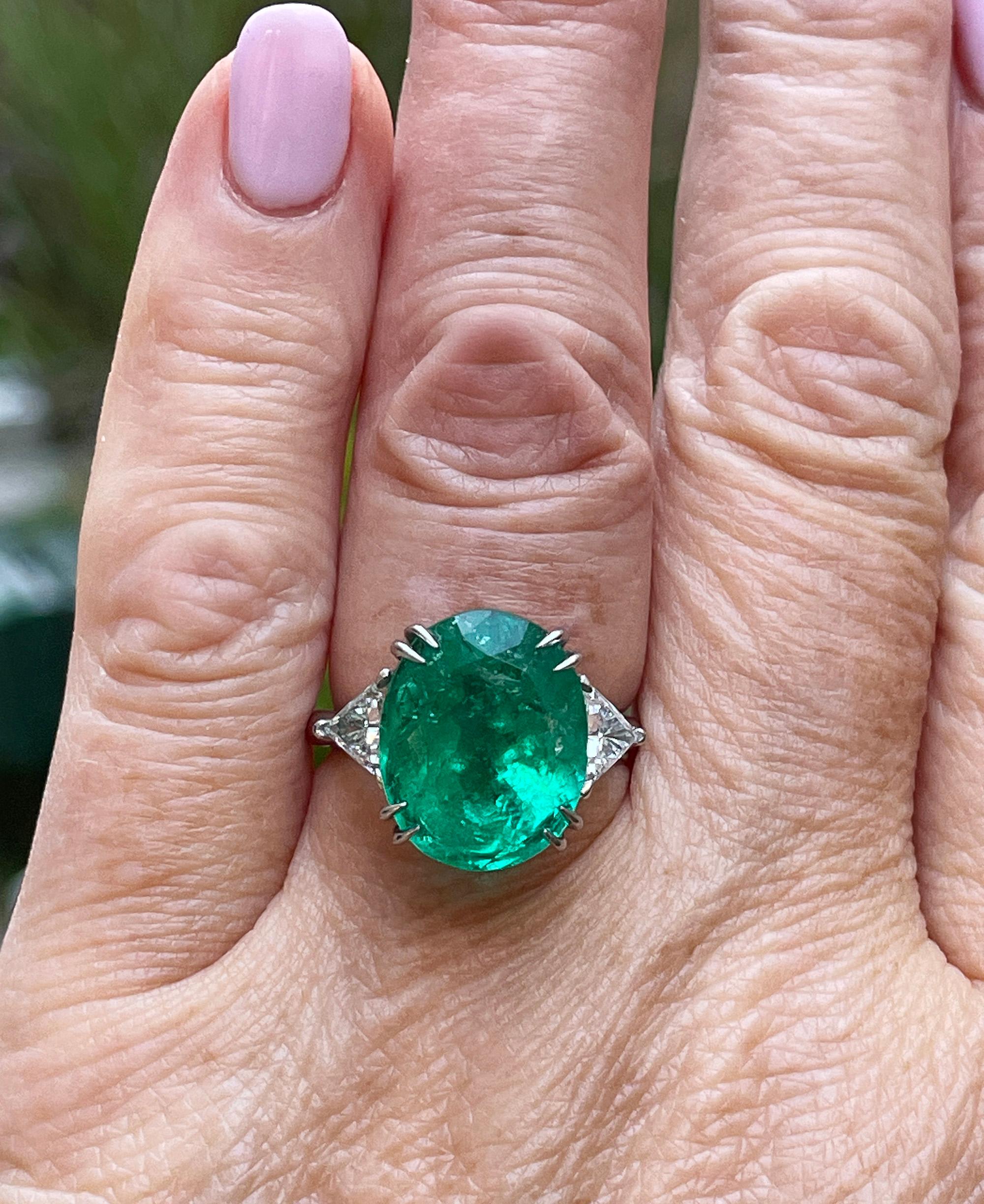 GIA Colombian Green 10ctw Emerald & Diamond Three Stone Engagement Platinum Ring For Sale 12